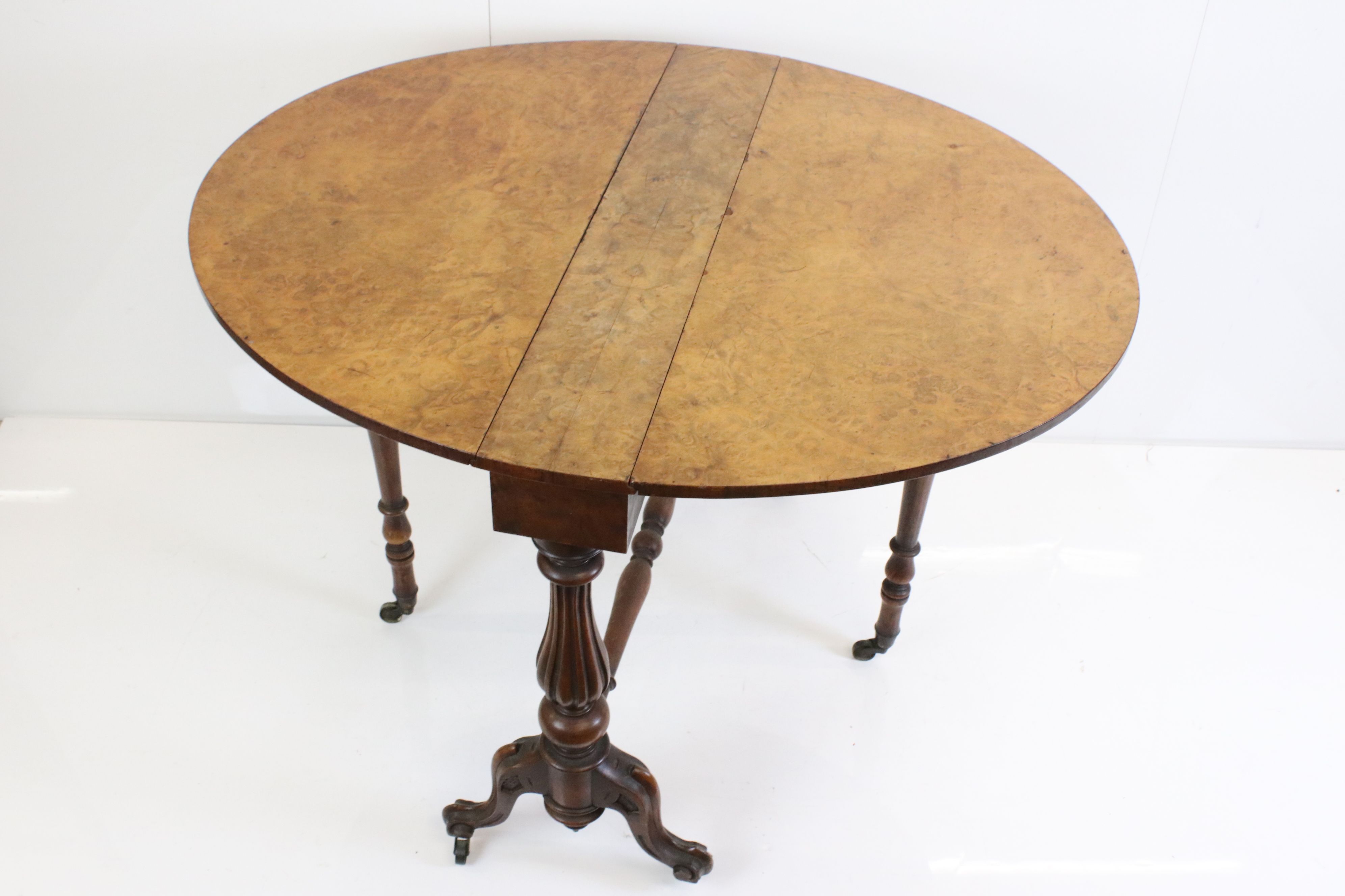 Victorian Burr Walnut and Walnut Oval Sutherland Table raised on reeded bulbous supports and - Image 2 of 9