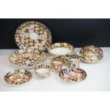 Early 19th century Crown Derby Imari pattern ceramics to include a small tureen & cover, teacups,