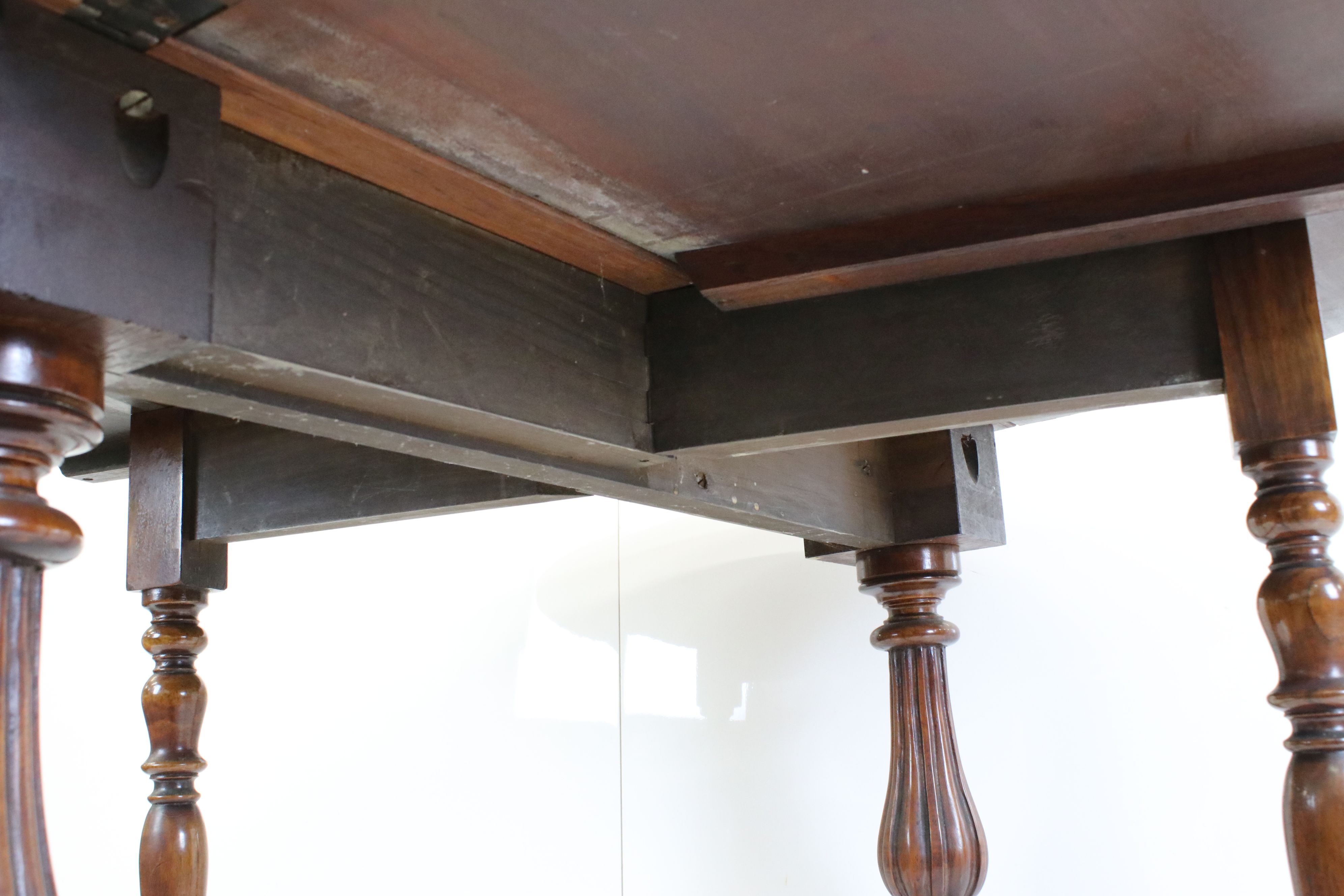 Victorian Burr Walnut and Walnut Oval Sutherland Table raised on reeded bulbous supports and - Image 6 of 9