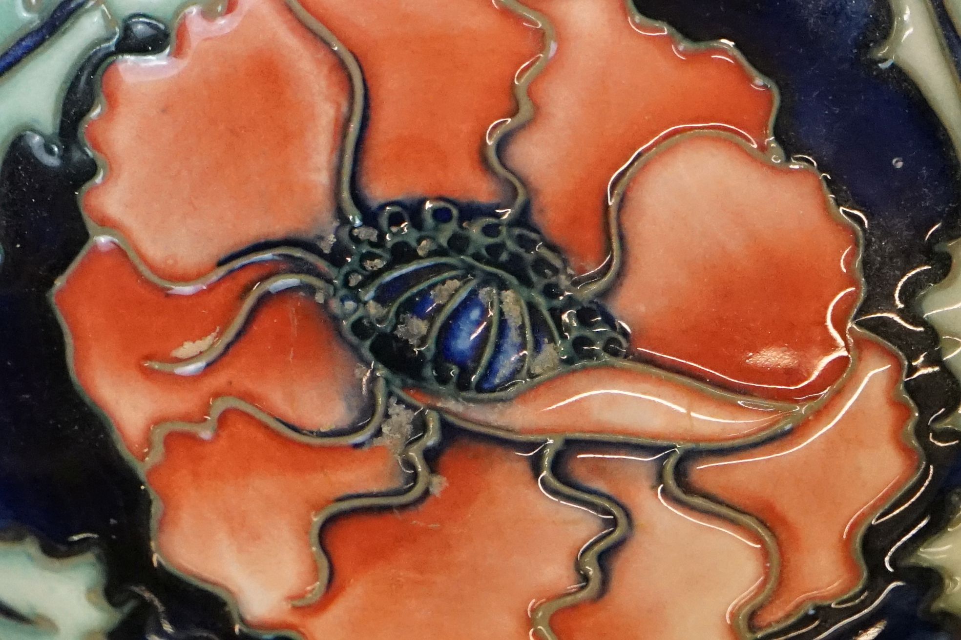 Moorcroft ' Poppy ' pattern small blue ground bowl / trinket dish, dated '96, 11.5cm diameter - Image 7 of 7