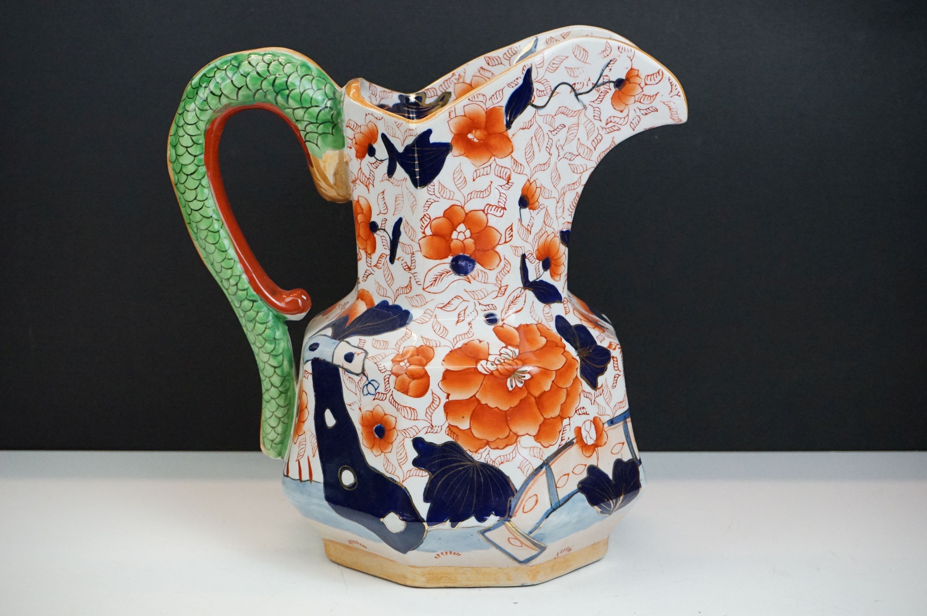 Collection of pottery and porcelain to include: Quimper Pottery jug, signed 'Henriot Quimper - Image 21 of 25