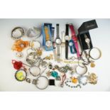 Box of costume jewellery & watches, jewellery to include brooches, earrings, bracelets etc,