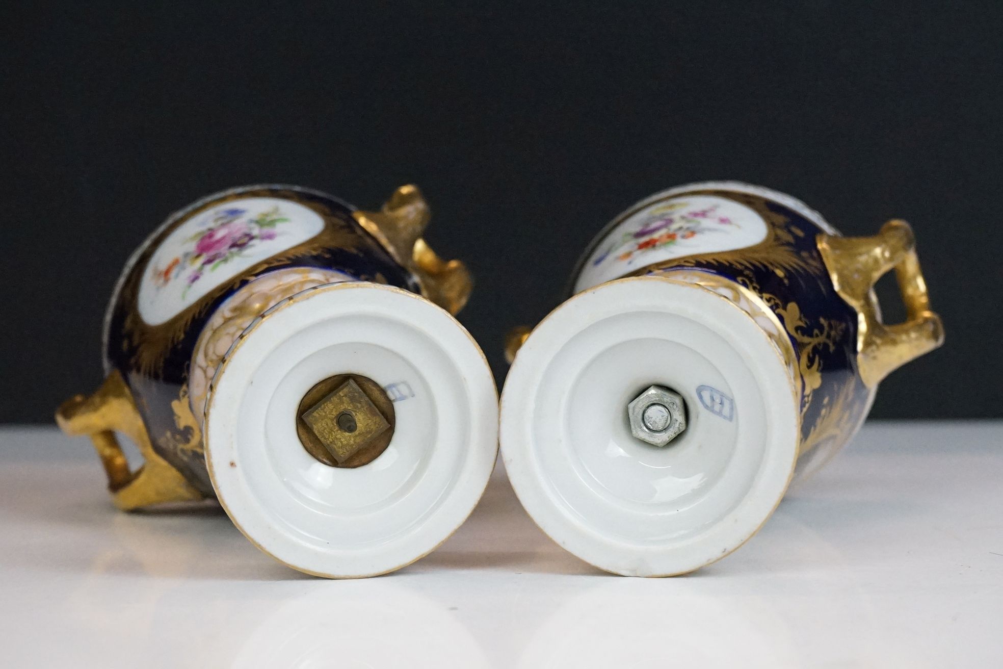 Pair of late 19th / early 20th century Continental porcelain twin-handled urn vases, with hand - Image 7 of 7