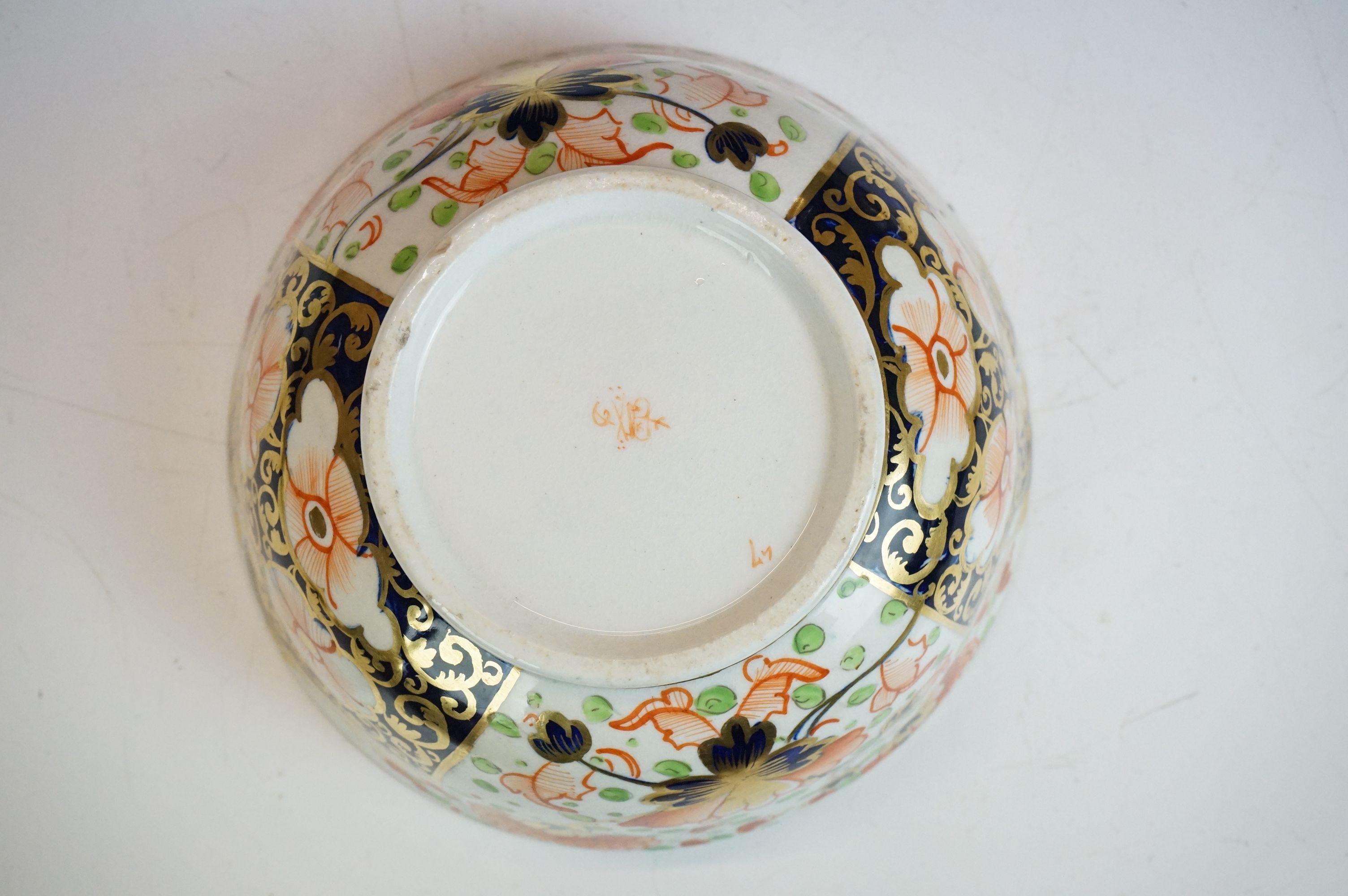 Early 19th century Crown Derby Imari pattern ceramics to include a small tureen & cover, teacups, - Image 13 of 24
