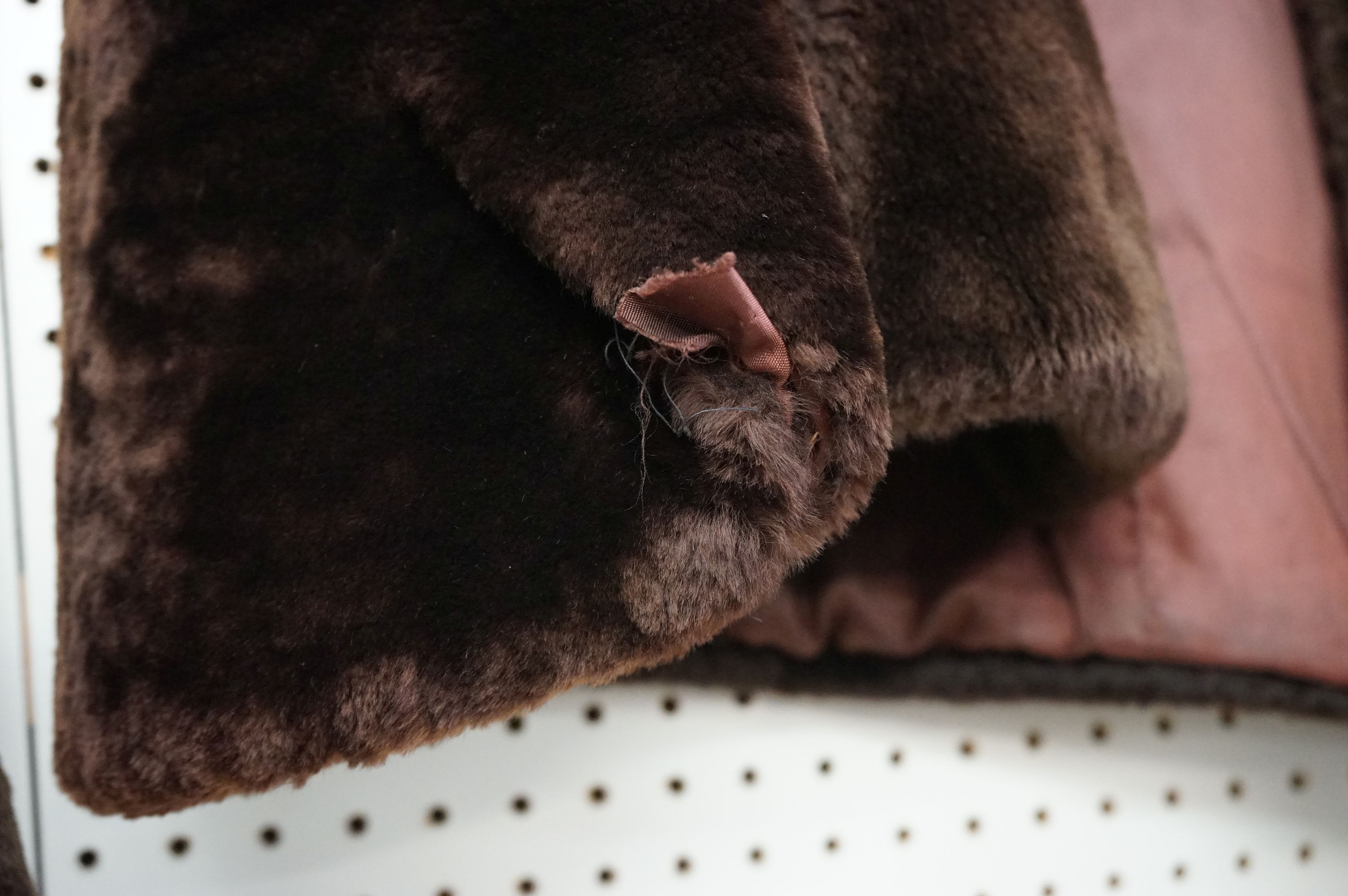 Three vintage brown fur coats / jackets. - Image 11 of 14