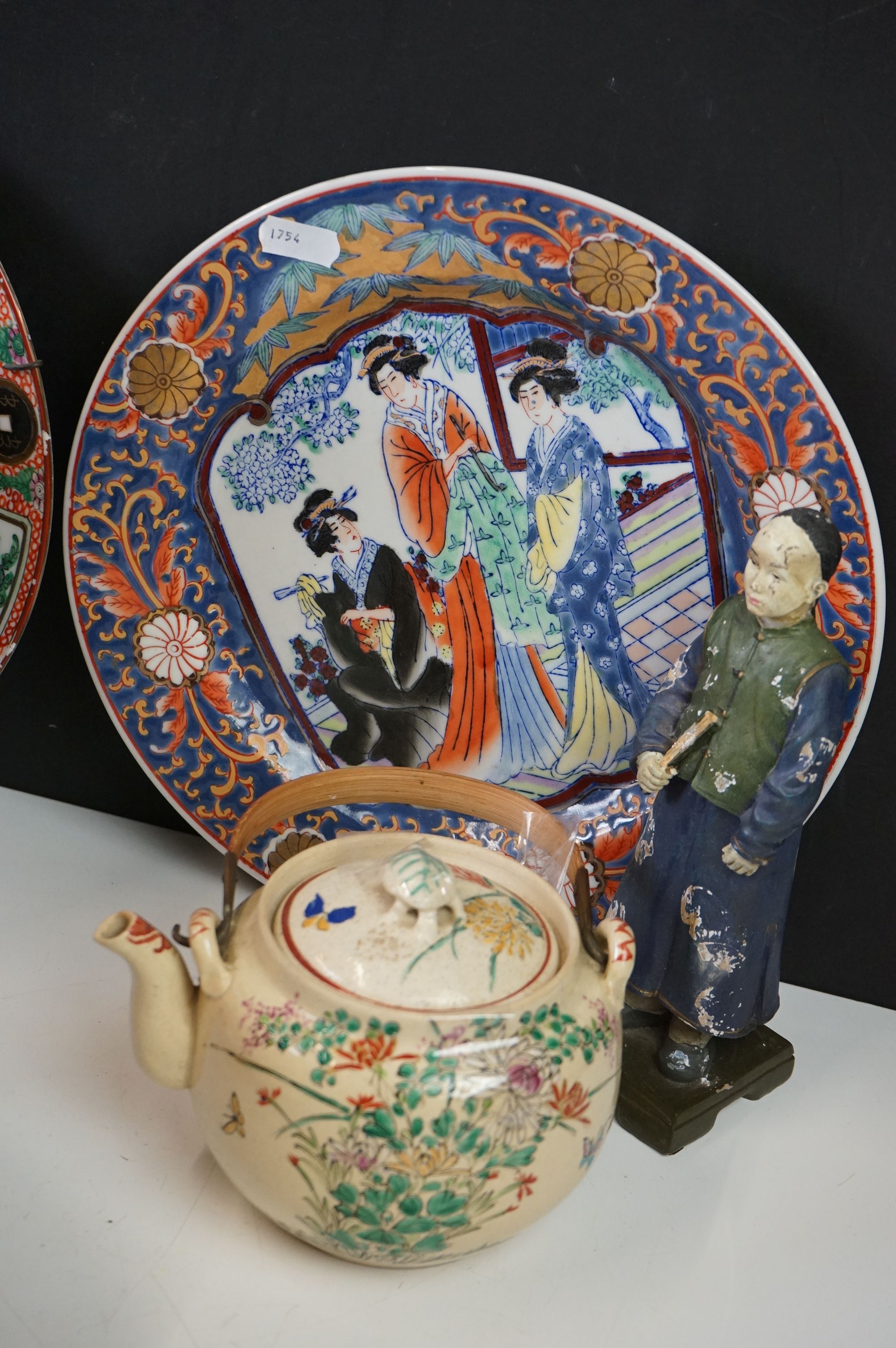 Collection of Oriental ceramics & figures to include a Famille Rose teacup & saucer on celadon style - Image 11 of 18