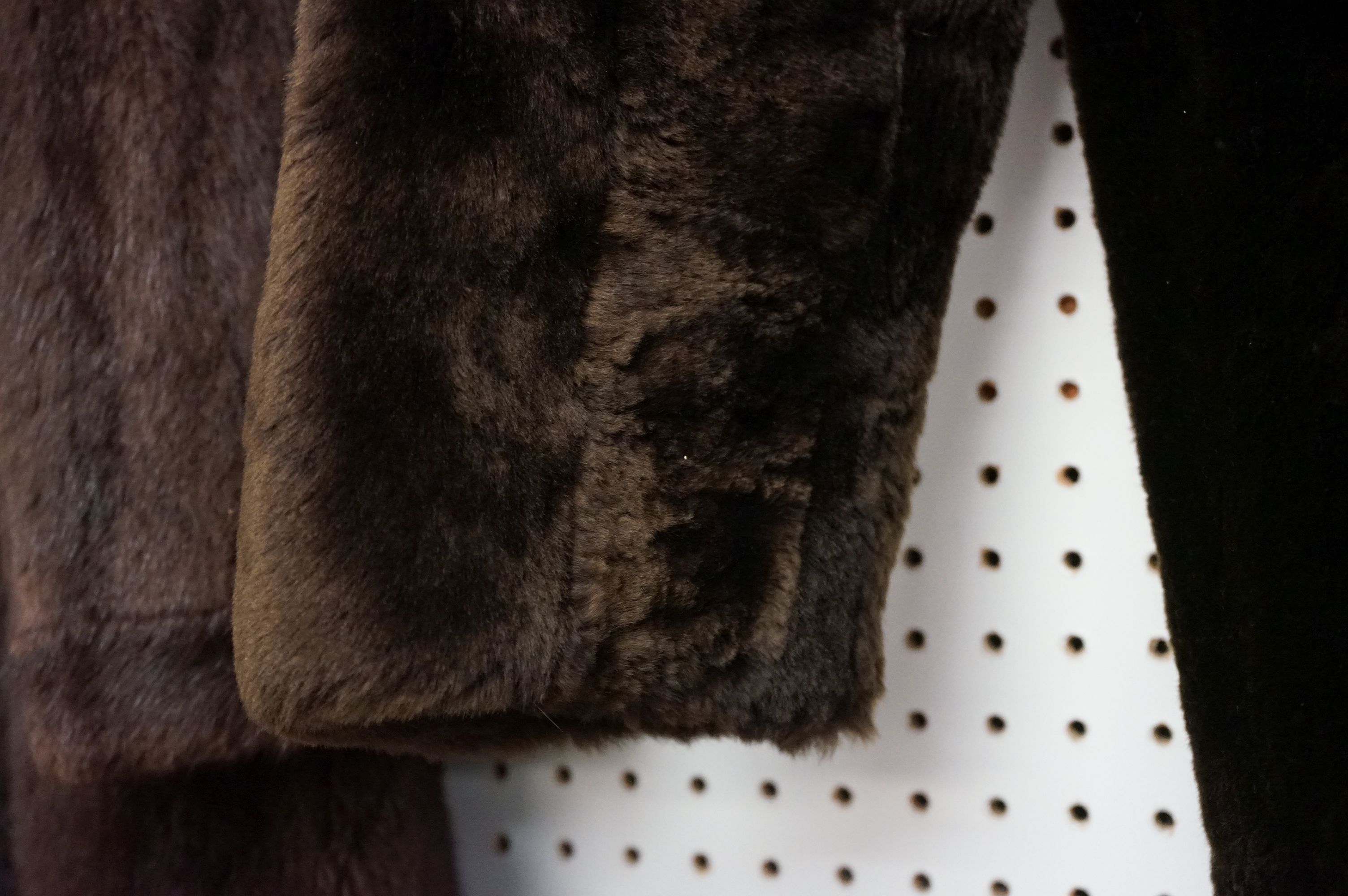 Three vintage brown fur coats / jackets. - Image 7 of 14