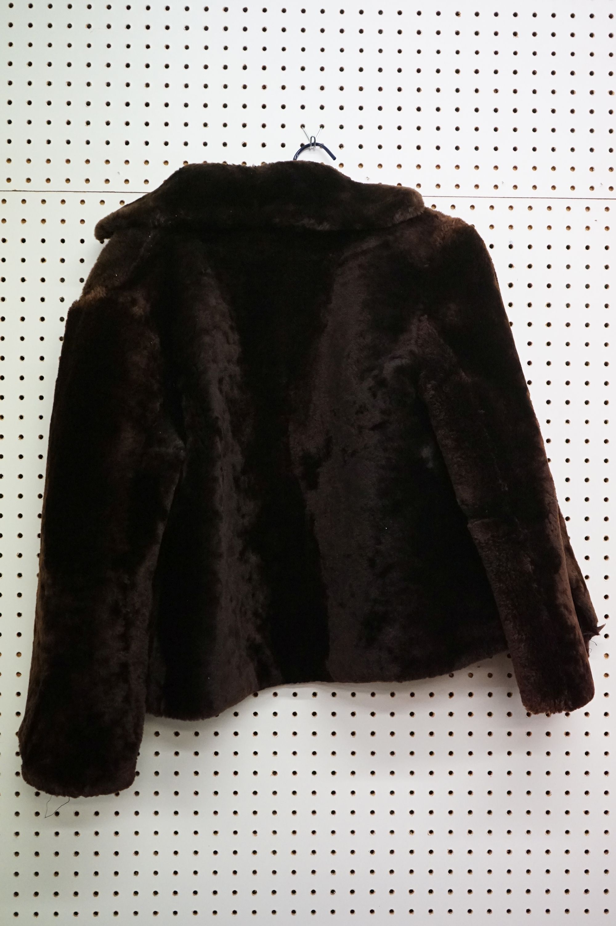Three vintage brown fur coats / jackets. - Image 14 of 14