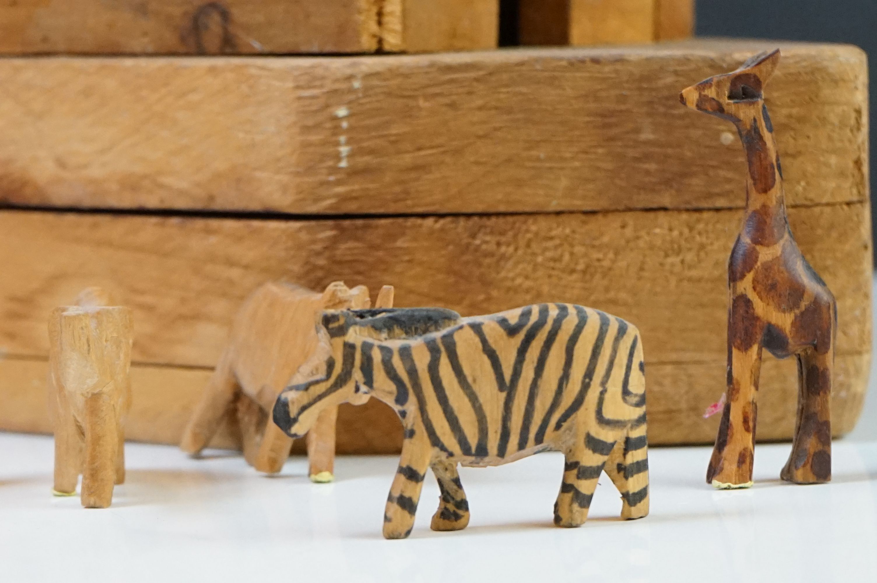 Wooden Noah's Ark model with nine carved animals (giraffes, elephants, etc). Ark measures approx - Image 4 of 11