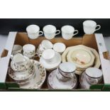 Collection of 20th century ceramic tea & dinner ware to include Royal Doulton ' Signature Gold ' (