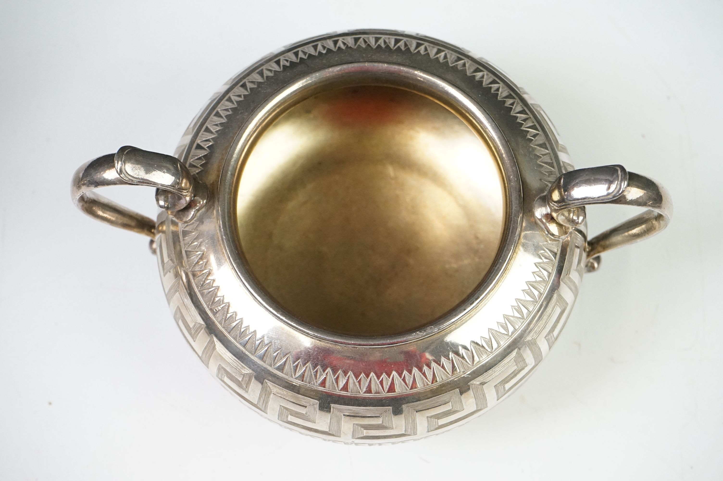 An antique silver plated tea set to include teapot, cream jug, sugar bowl and water jug decorated - Image 3 of 22