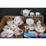 Royal Worcester ' Evesham ' pattern tea ware, dinnerware & ceramics, to include 2 x oval tureens &