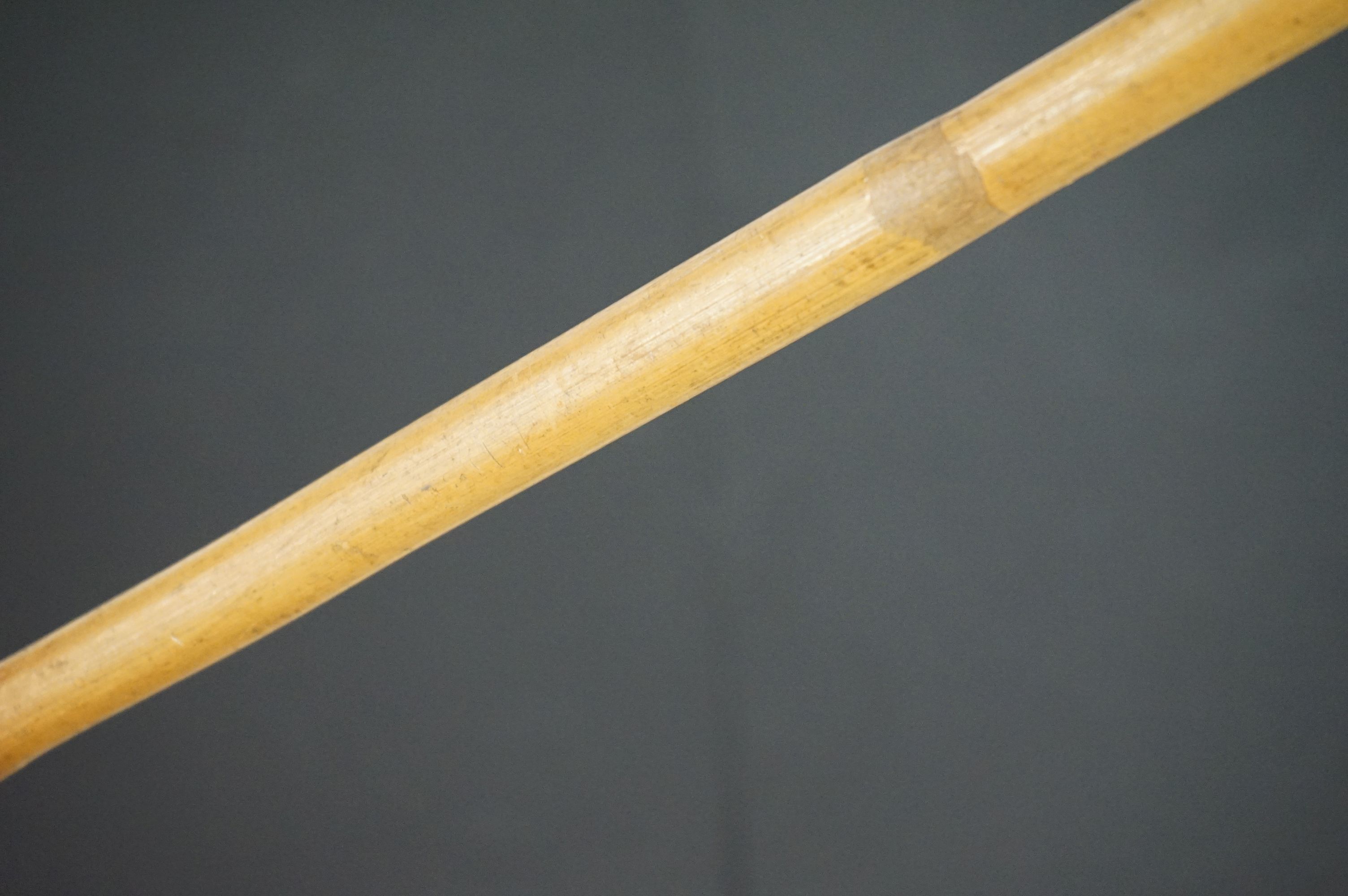 Early-to-mid 20th century bamboo horse measuring walking stick, the curved handle with removable - Image 6 of 7