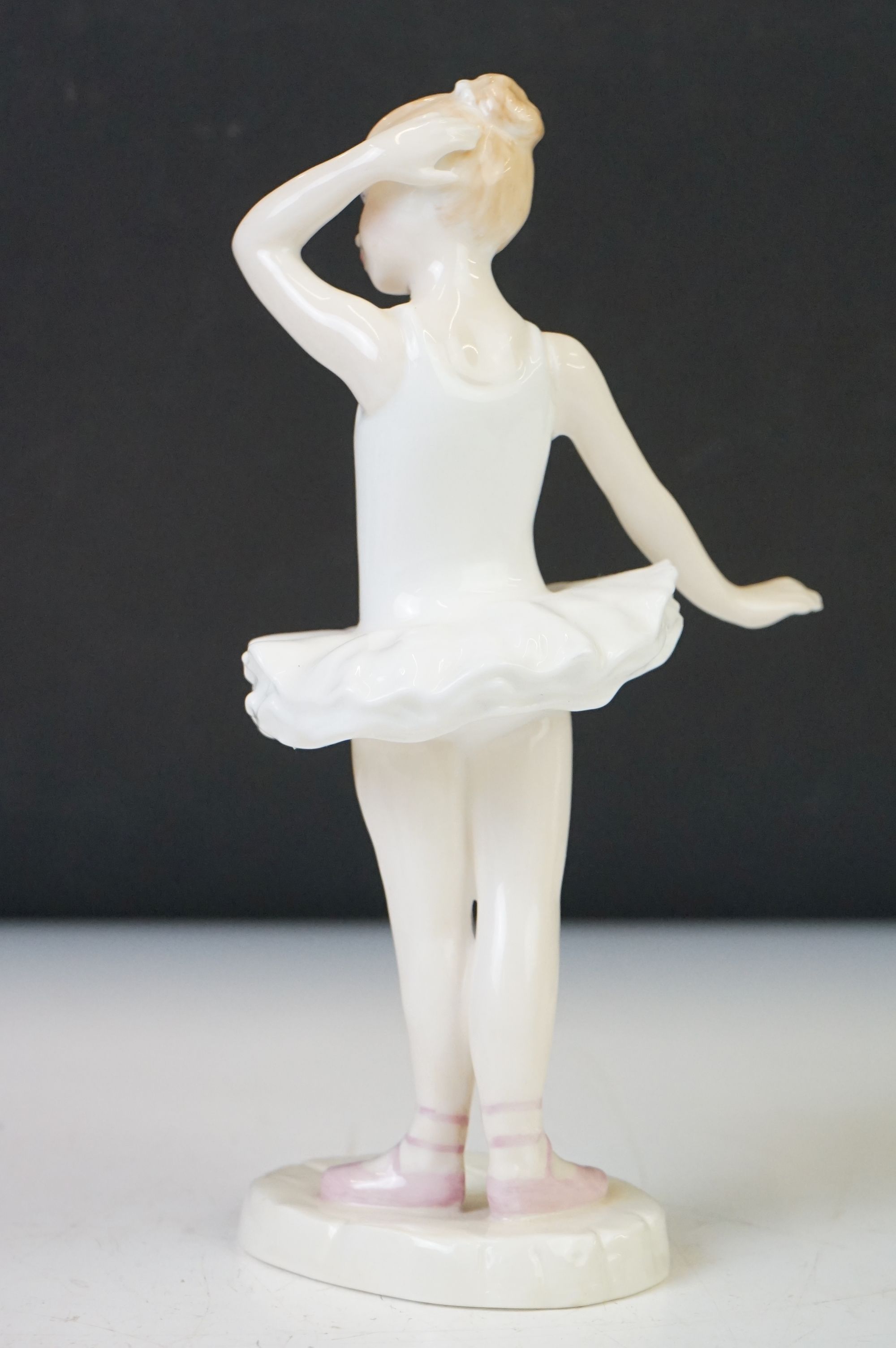 Seven Royal Doulton figures to include: 'Little Ballerina', HN 3395 'Welcome', HN 3764, 'Cherie', HN - Image 22 of 26
