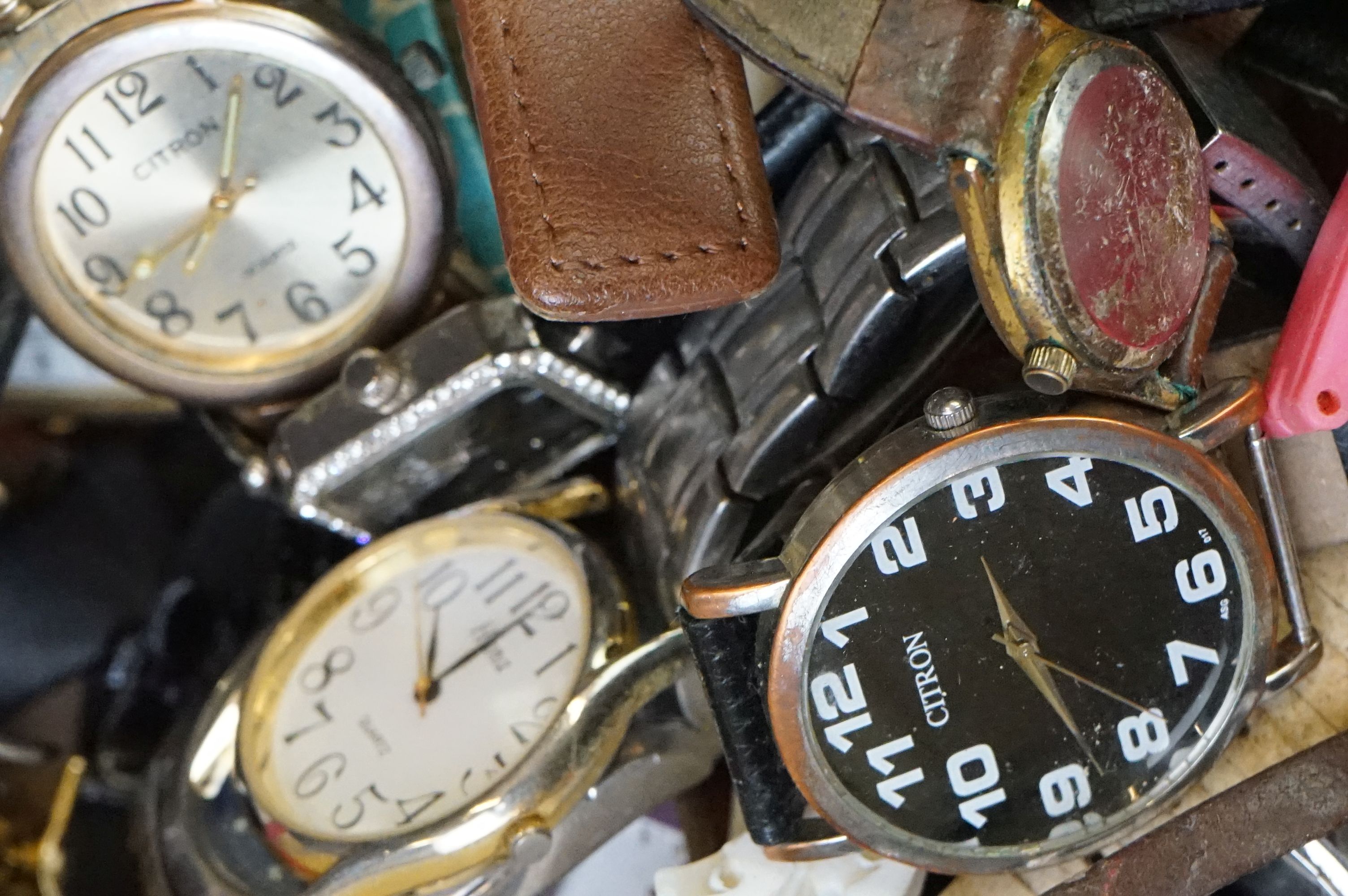 Large collection of assorted watches - Image 6 of 8