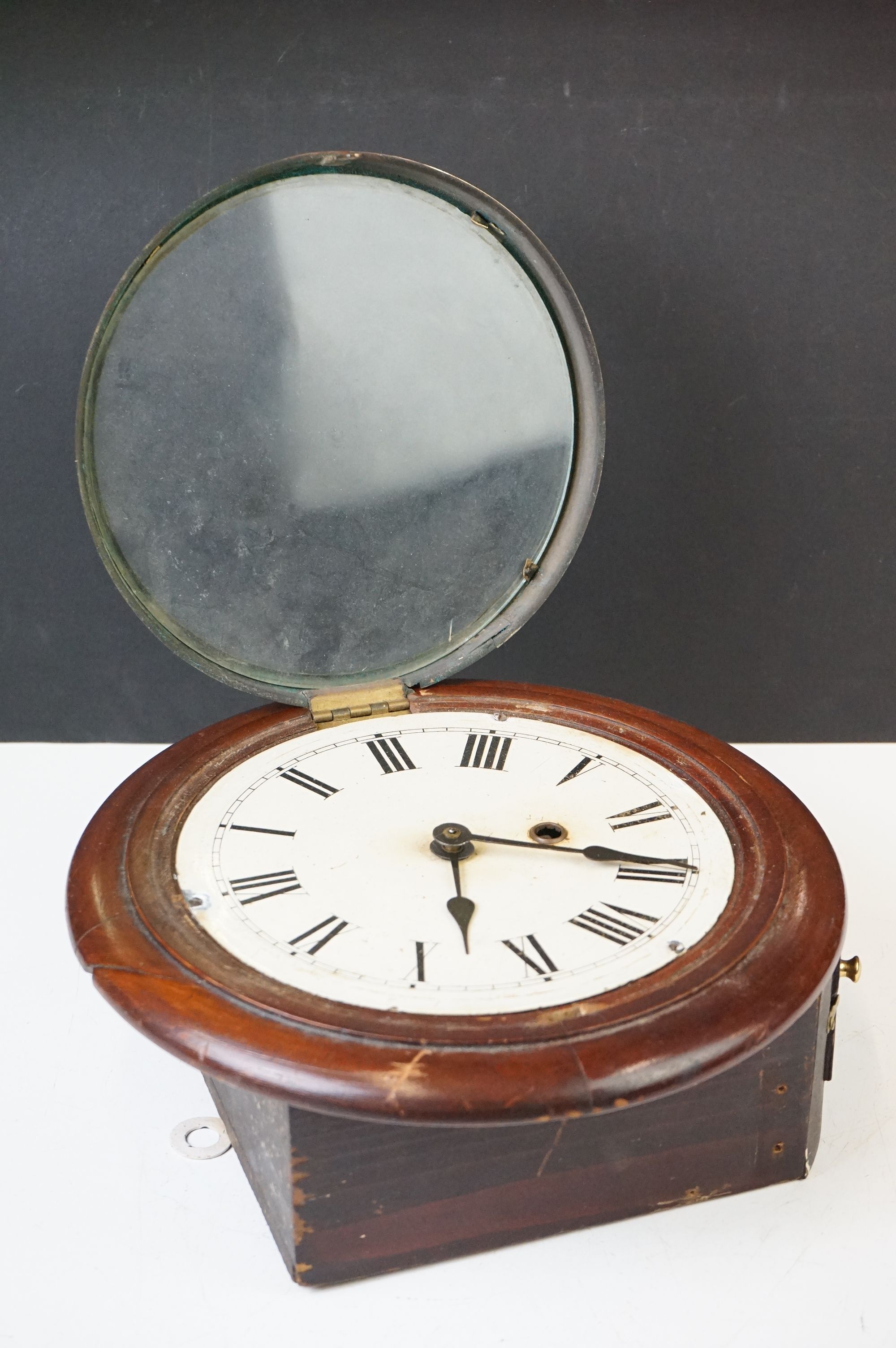 Late 19th / Early 20th century Mahogany Circular Wall Clock with cream dial, Roman numerals, poker - Image 3 of 7