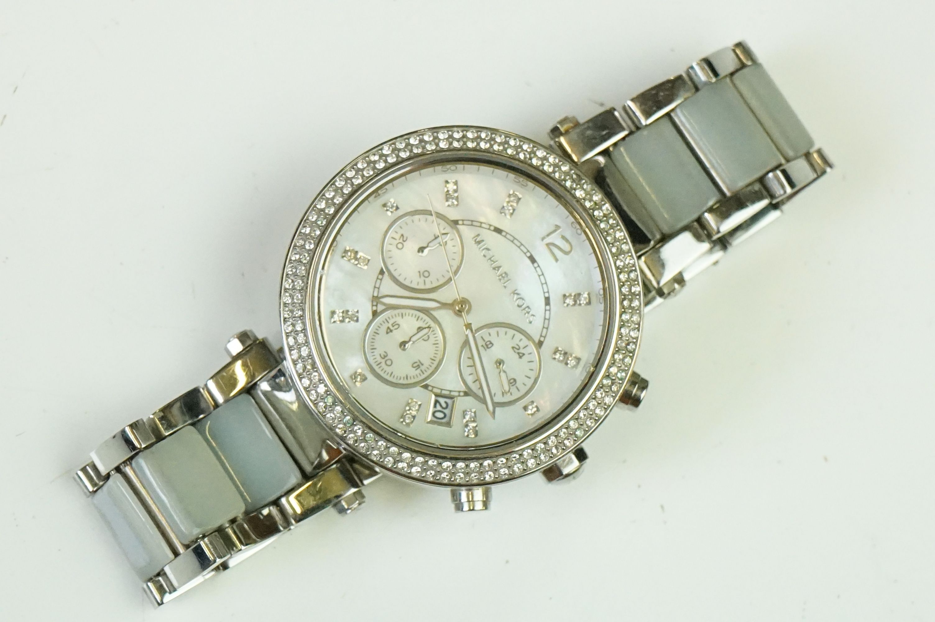 Three watches to include D&G, Michael Kors and Pulsar Solar - Image 5 of 15