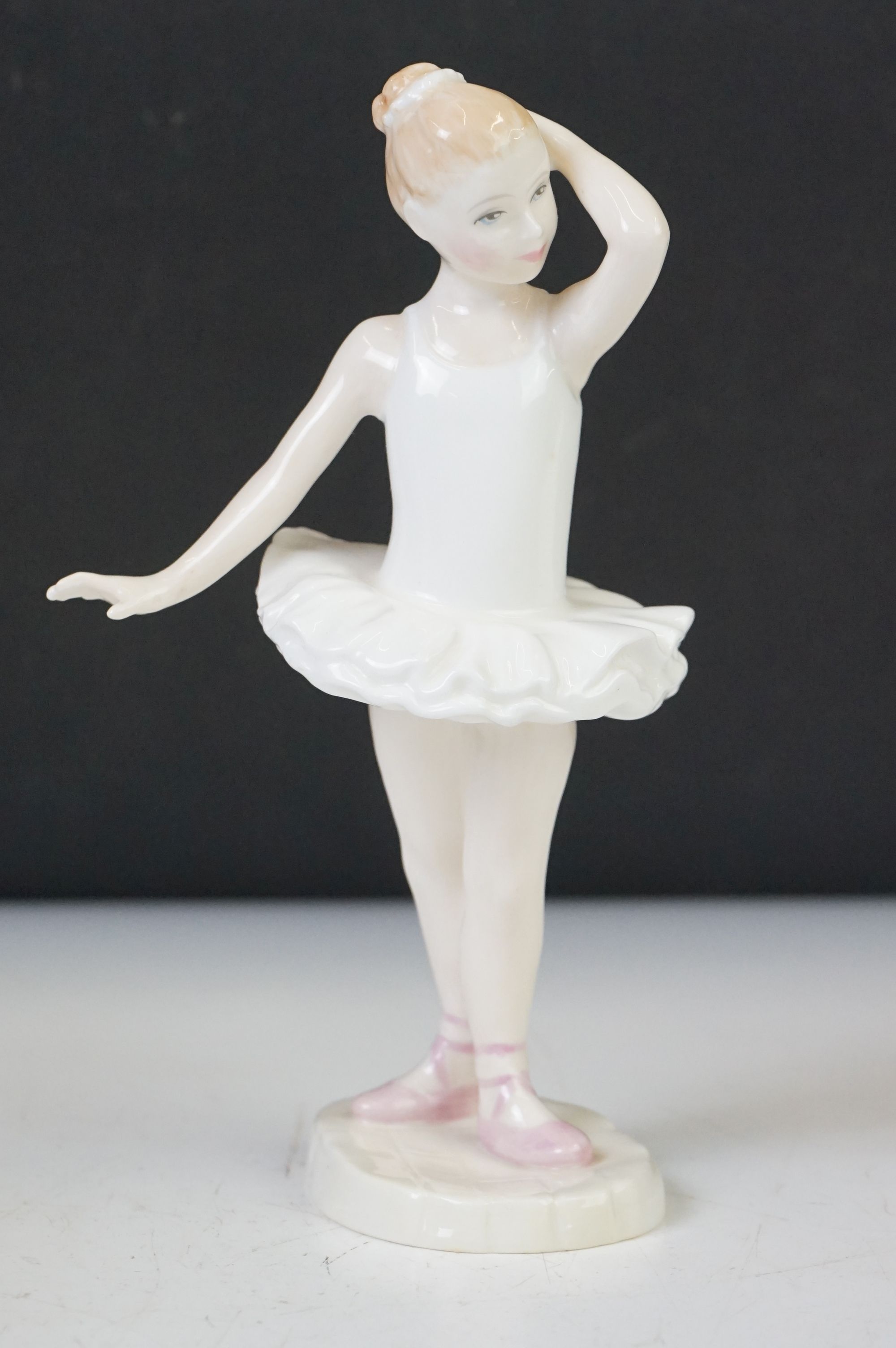 Seven Royal Doulton figures to include: 'Little Ballerina', HN 3395 'Welcome', HN 3764, 'Cherie', HN - Image 21 of 26