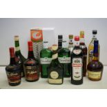 Alcohol - 15 bottles to include Hine Vieille Fine Champagne Cognac (boxed), VS Courvoisier Cognac (