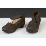 A pair of 'Latchet' leather Childs shoes c.1650-1700