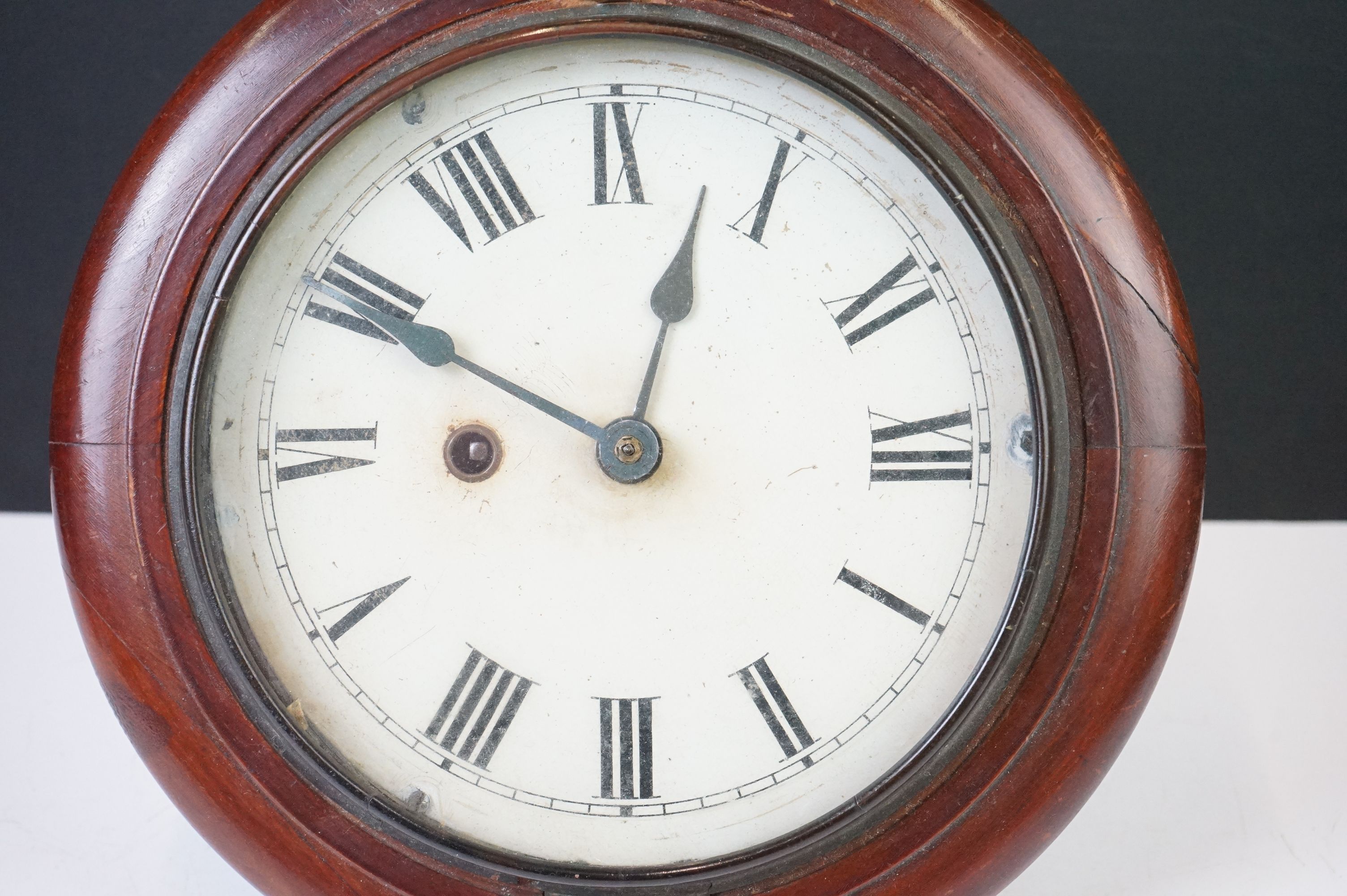 Late 19th / Early 20th century Mahogany Circular Wall Clock with cream dial, Roman numerals, poker - Image 2 of 7