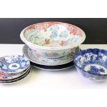 Collection of Oriental ceramics, to include: a famille rose charger, 34.5cm diameter, a vase