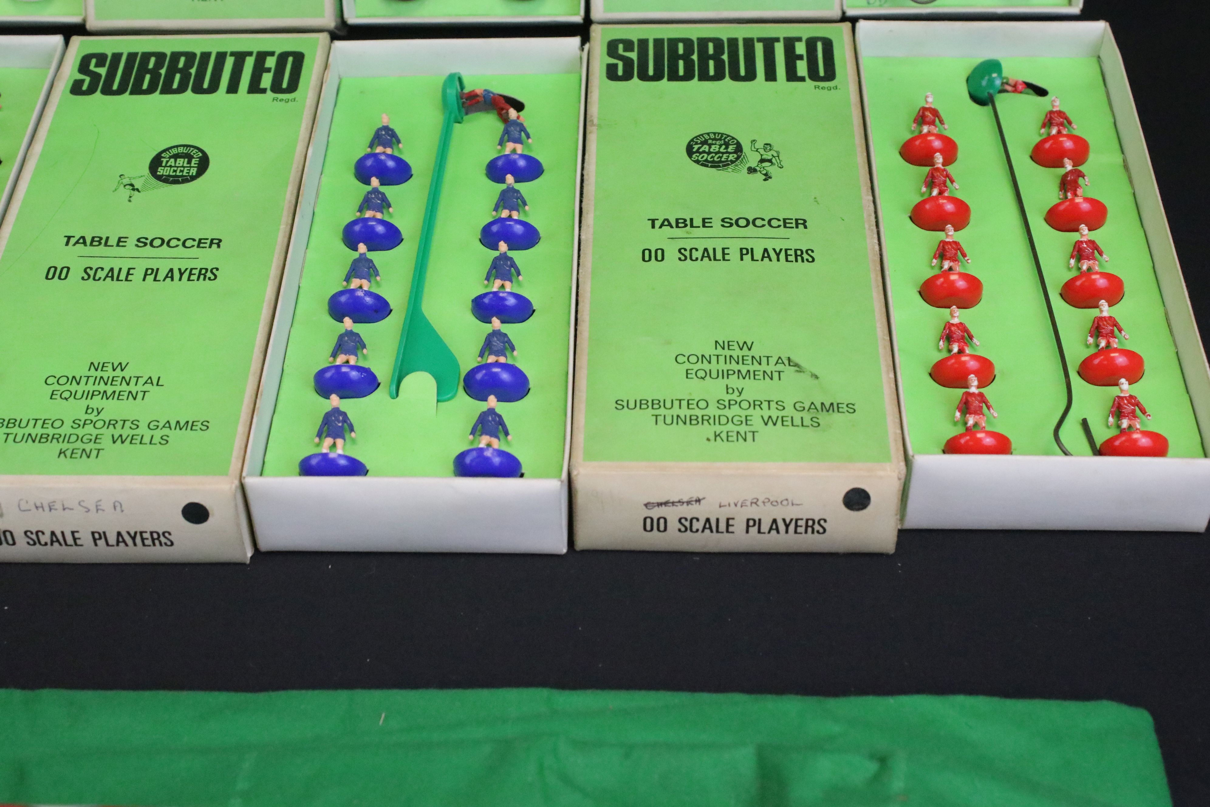Subbuteo - Eight boxed HW teams to include Stoke City, Wolves, England, Aston Villa, Liverpool, - Image 9 of 9