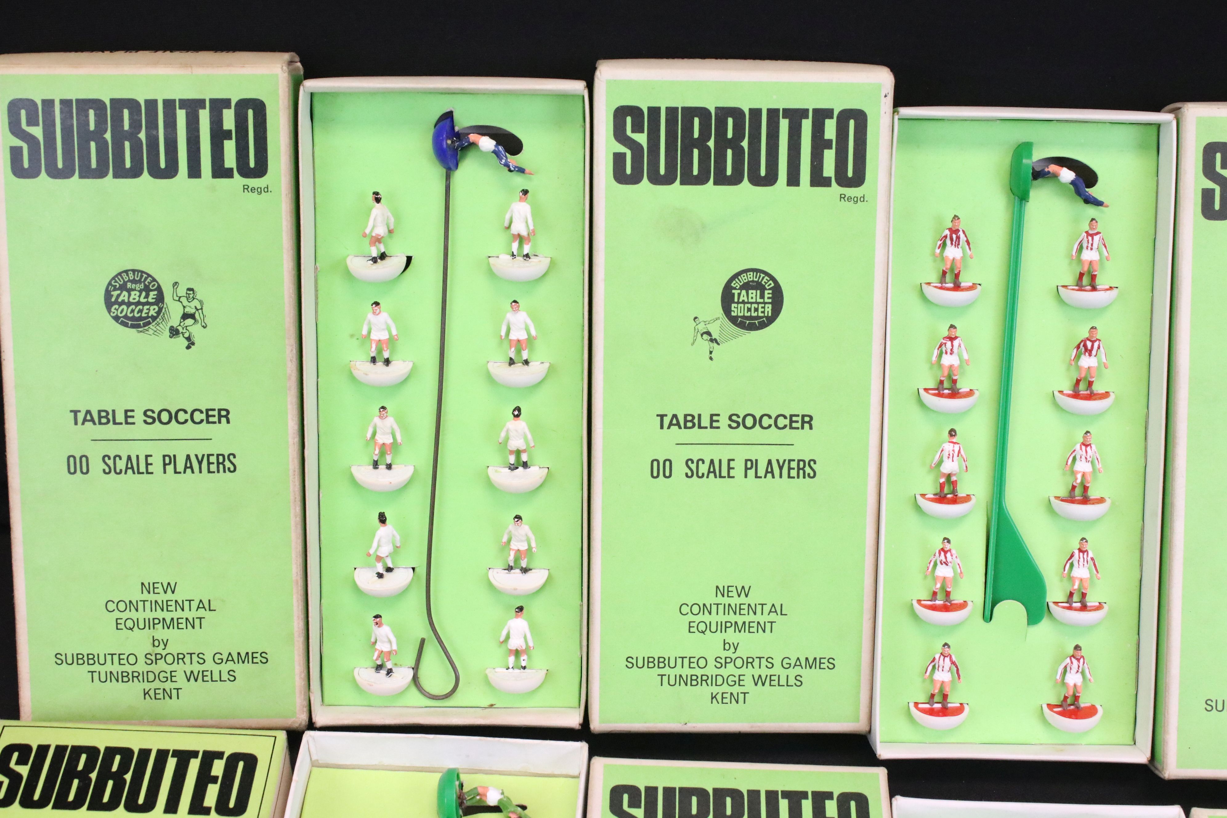 Subbuteo - Eight boxed HW teams to include Stoke City, Wolves, England, Aston Villa, Liverpool, - Image 2 of 9