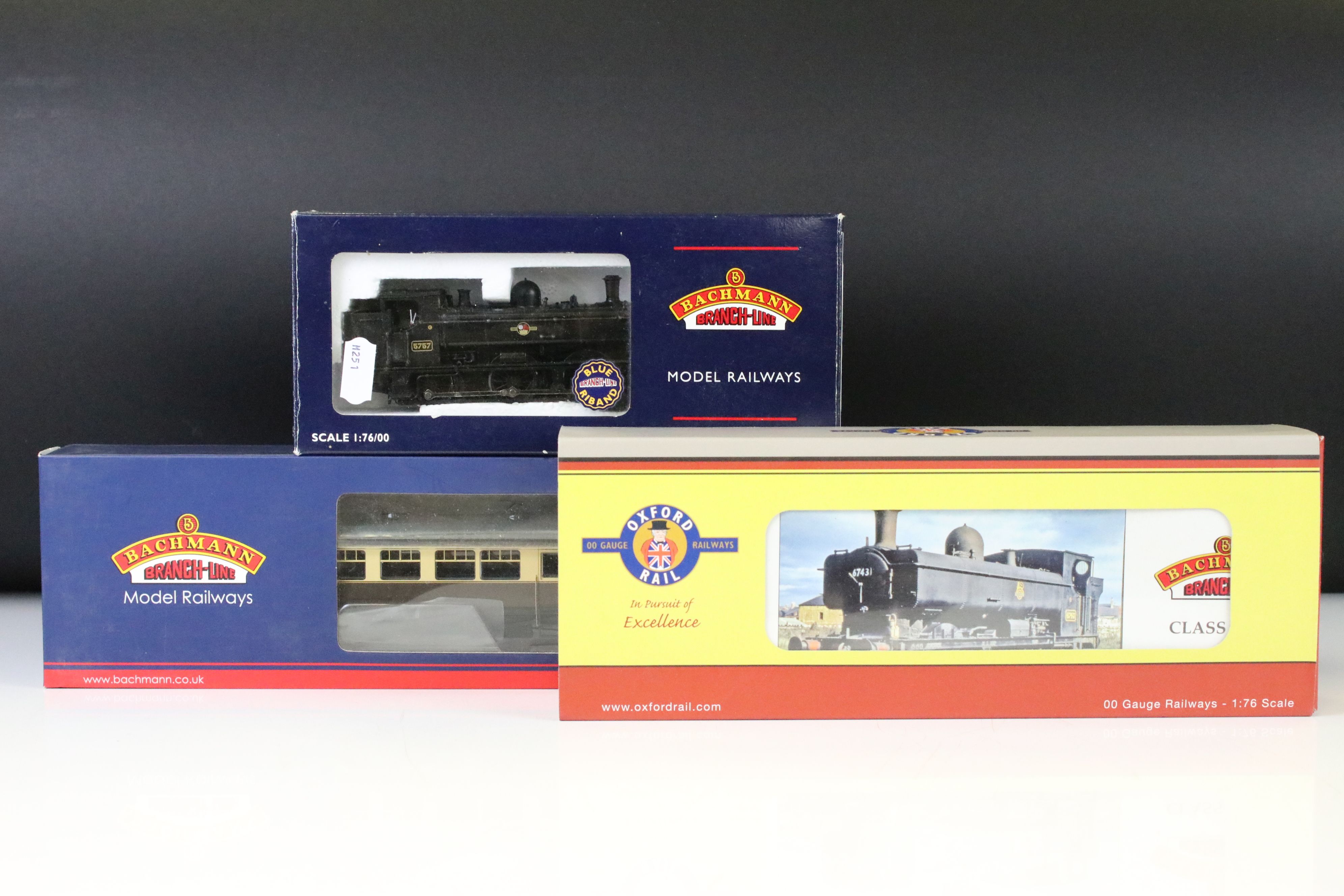Two boxed OO gauge locomotives to include Oxford OR76DG001 2309 Deans Goods GWR Lined and Bachmann