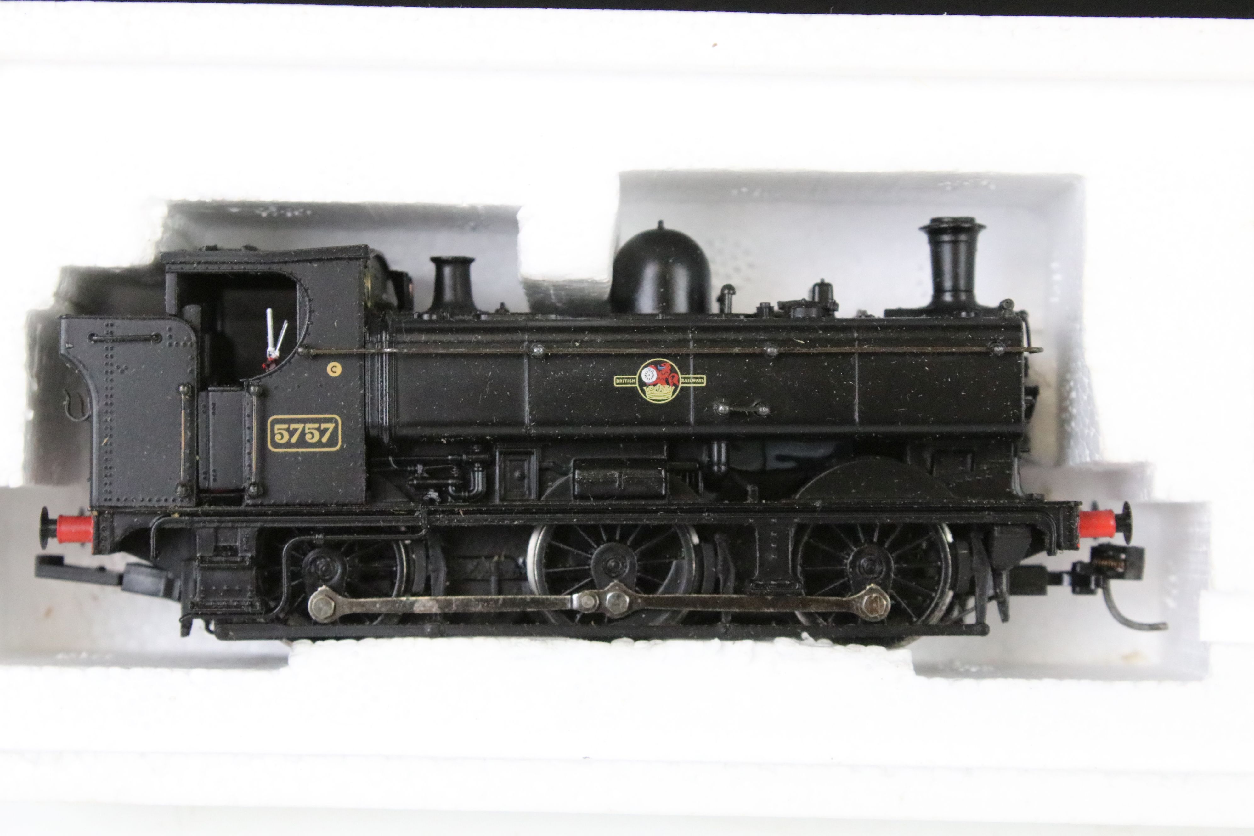 Two boxed OO gauge locomotives to include Oxford OR76DG001 2309 Deans Goods GWR Lined and Bachmann - Image 13 of 14
