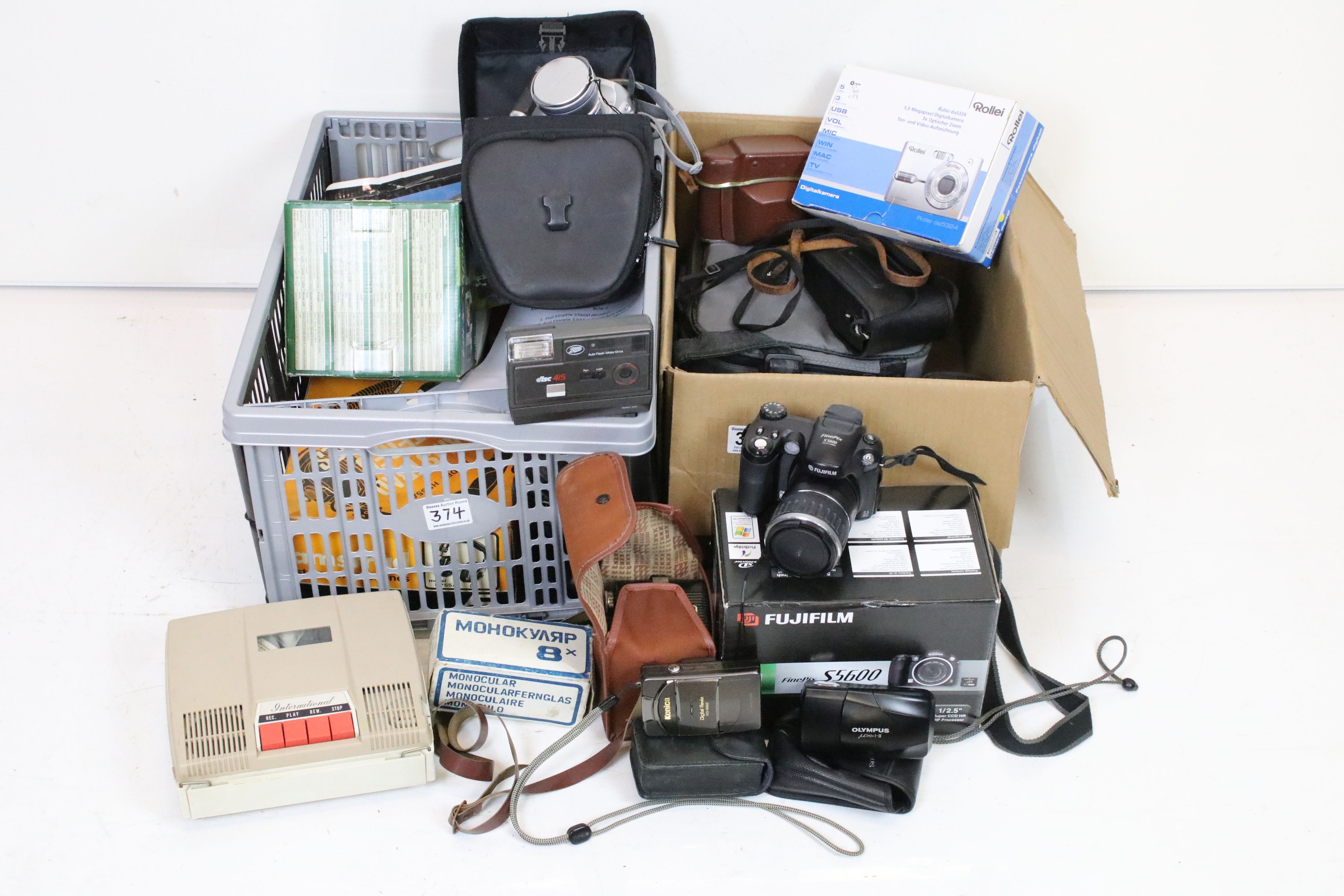 A large collection of photographic equipment to include many digital examples such as Fuji, Rollei