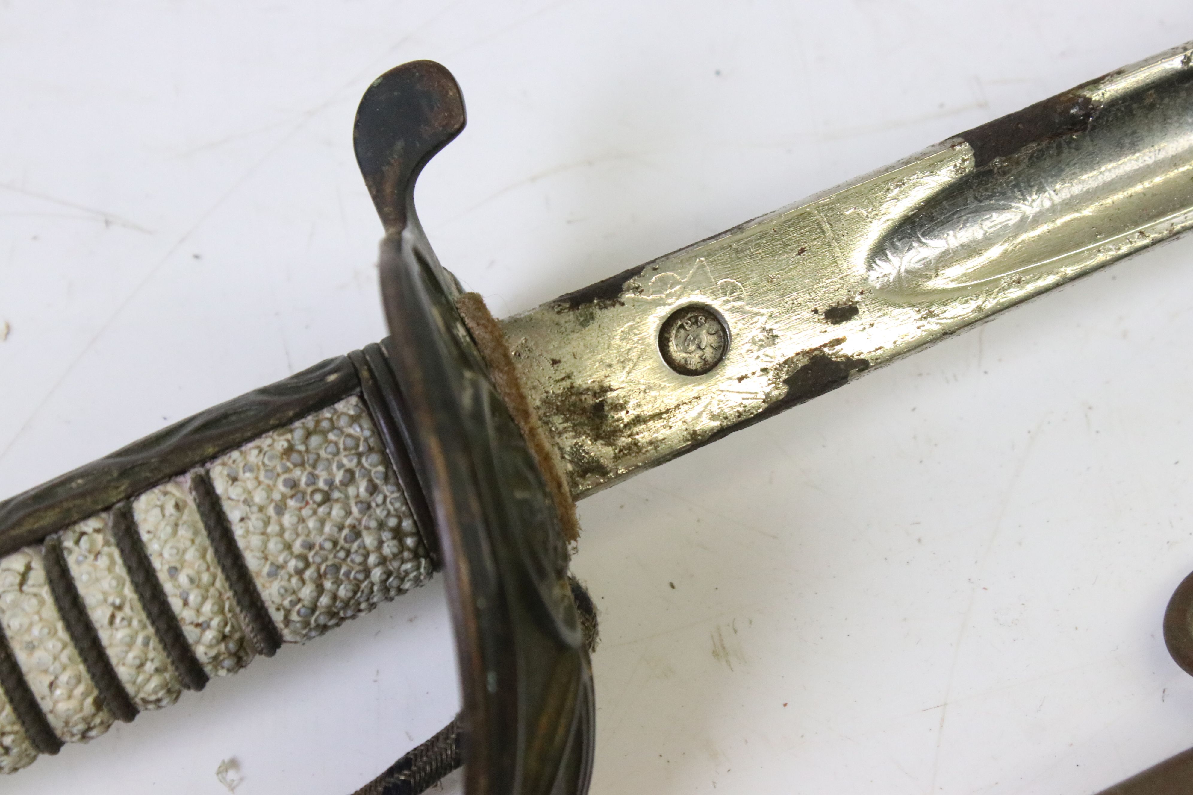 A Royal Navy officer's dress sword, lion head pommel, navy cypher with the kings crown, shagreen - Image 3 of 7