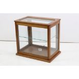 Mid century mahogany table top display case with glass shelf, 46cm wide x 42cm high