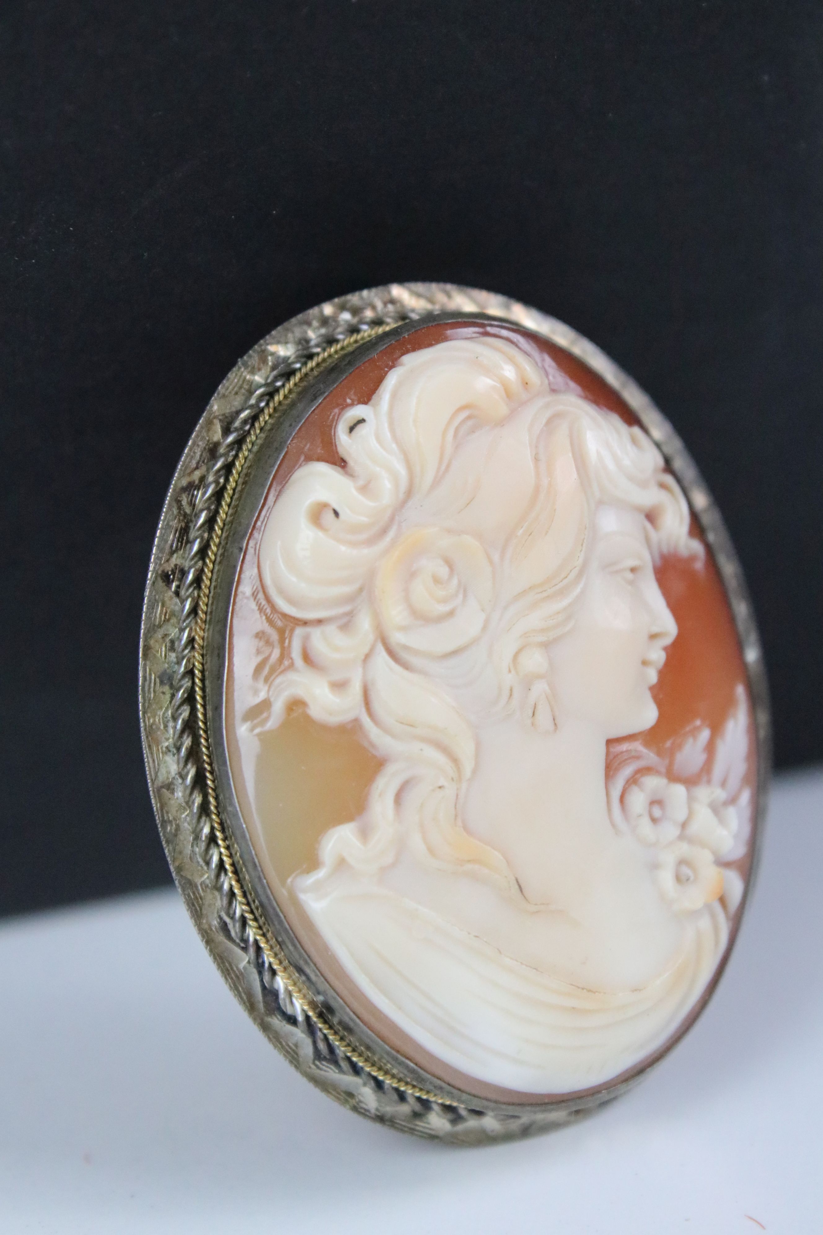 Silver mounted cameo brooch/ pendant - Image 2 of 4