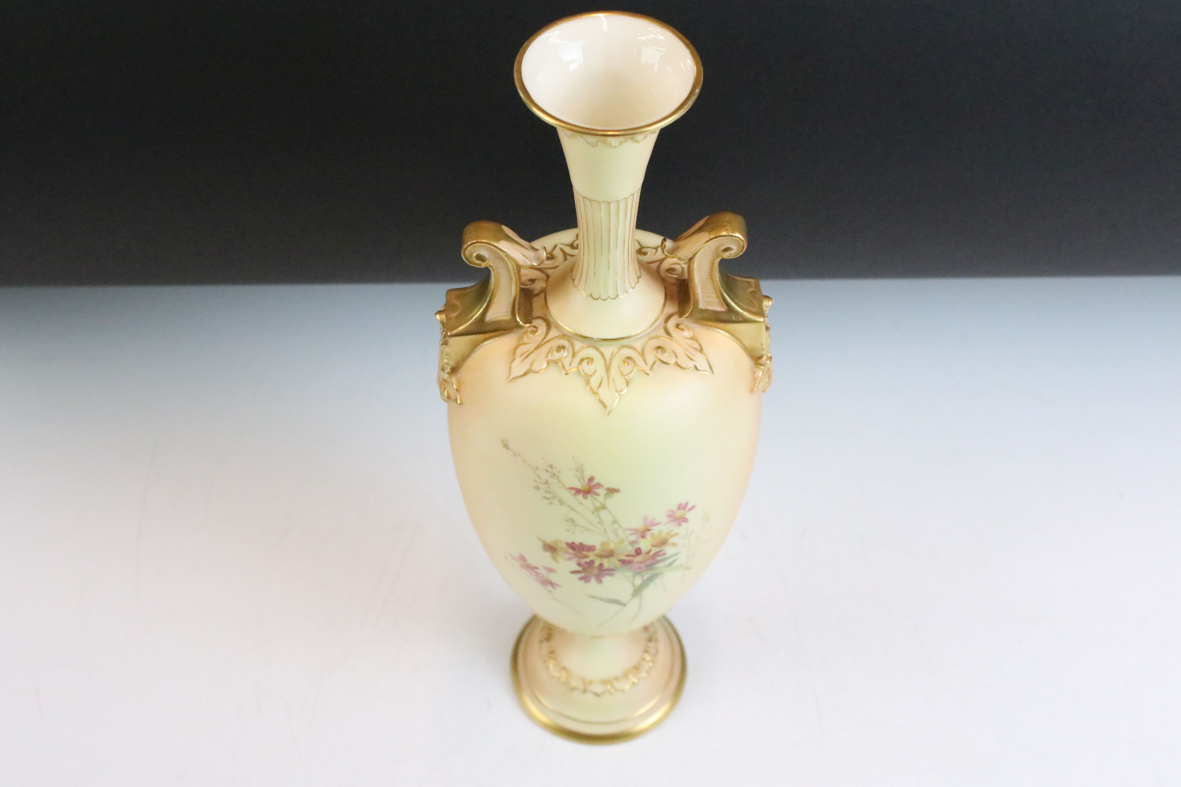 19th Century ivory blush amphora twin handled vase. The vase having moulded handles with gilt - Image 5 of 6