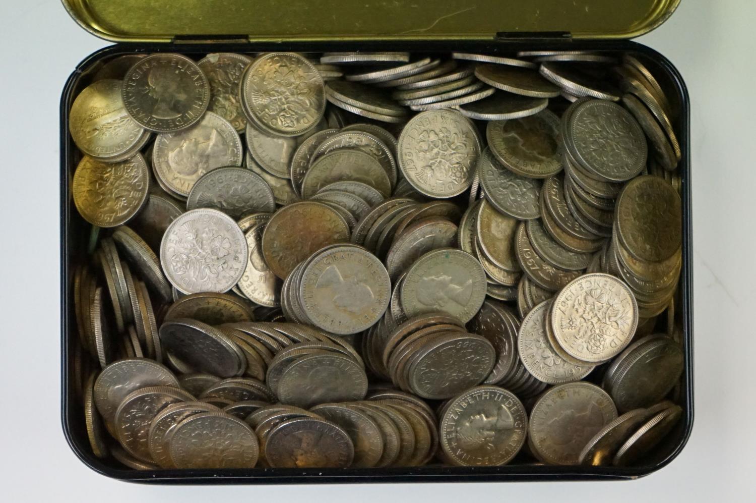 A large collection of British pre decimal and commemorative coins and foreign coins to include - Image 3 of 19