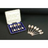 George V cased set of six silver rat tail pattern tea spoons (approx 11cm long, Sheffield 1925 -