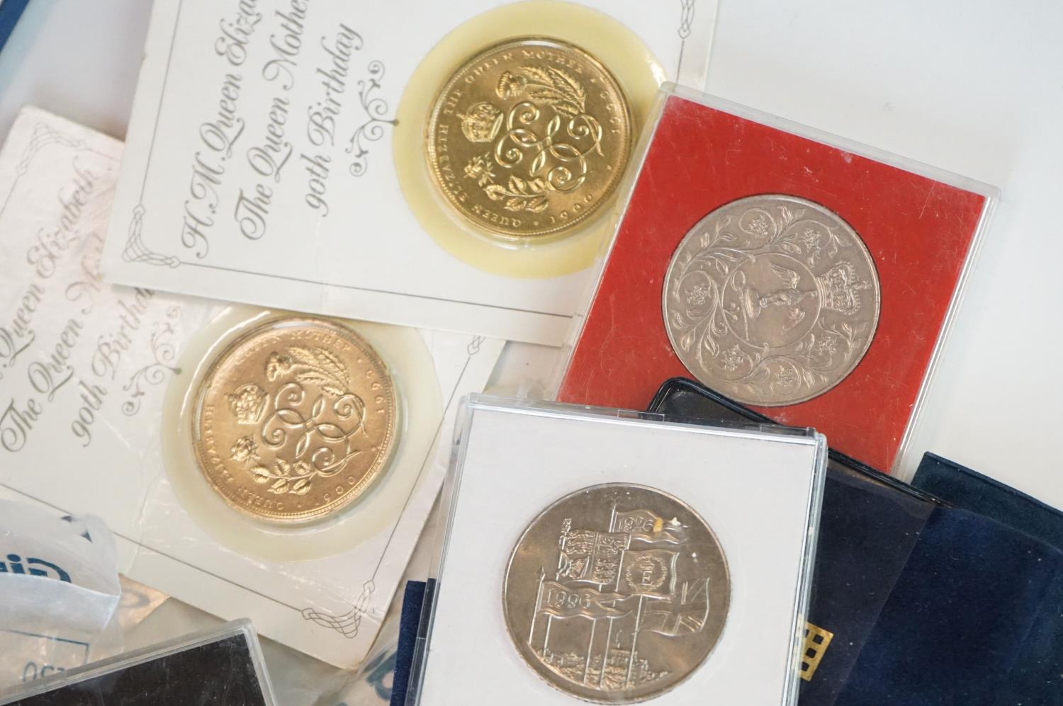 A large collection of British decimal and pre decimal coins to include commemorative crowns, Royal - Image 3 of 12