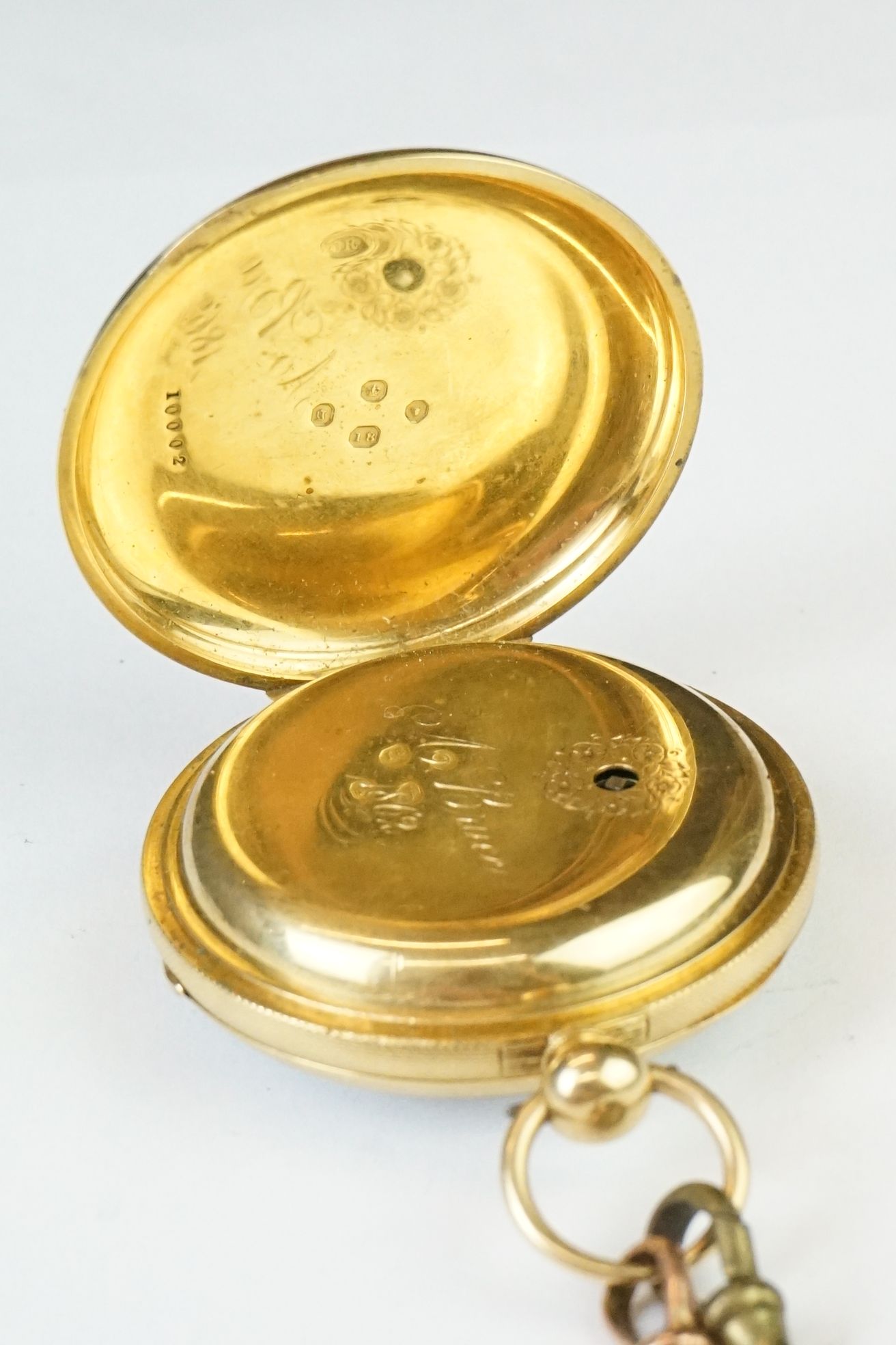 Victorian 18ct gold open face pocket watch mounted with a 9ct gold watch chain. The watch having a - Image 6 of 8