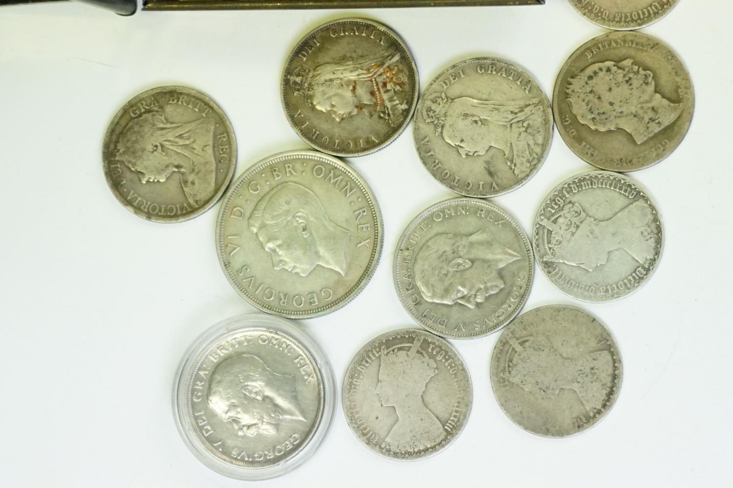 A collection of British pre decimal silver pre 1920 coins to include Queen Victoria and King - Image 7 of 9