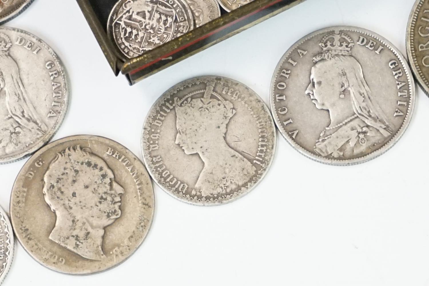 A collection of British pre decimal silver pre 1920 coins to include Queen Victoria and King - Image 8 of 9