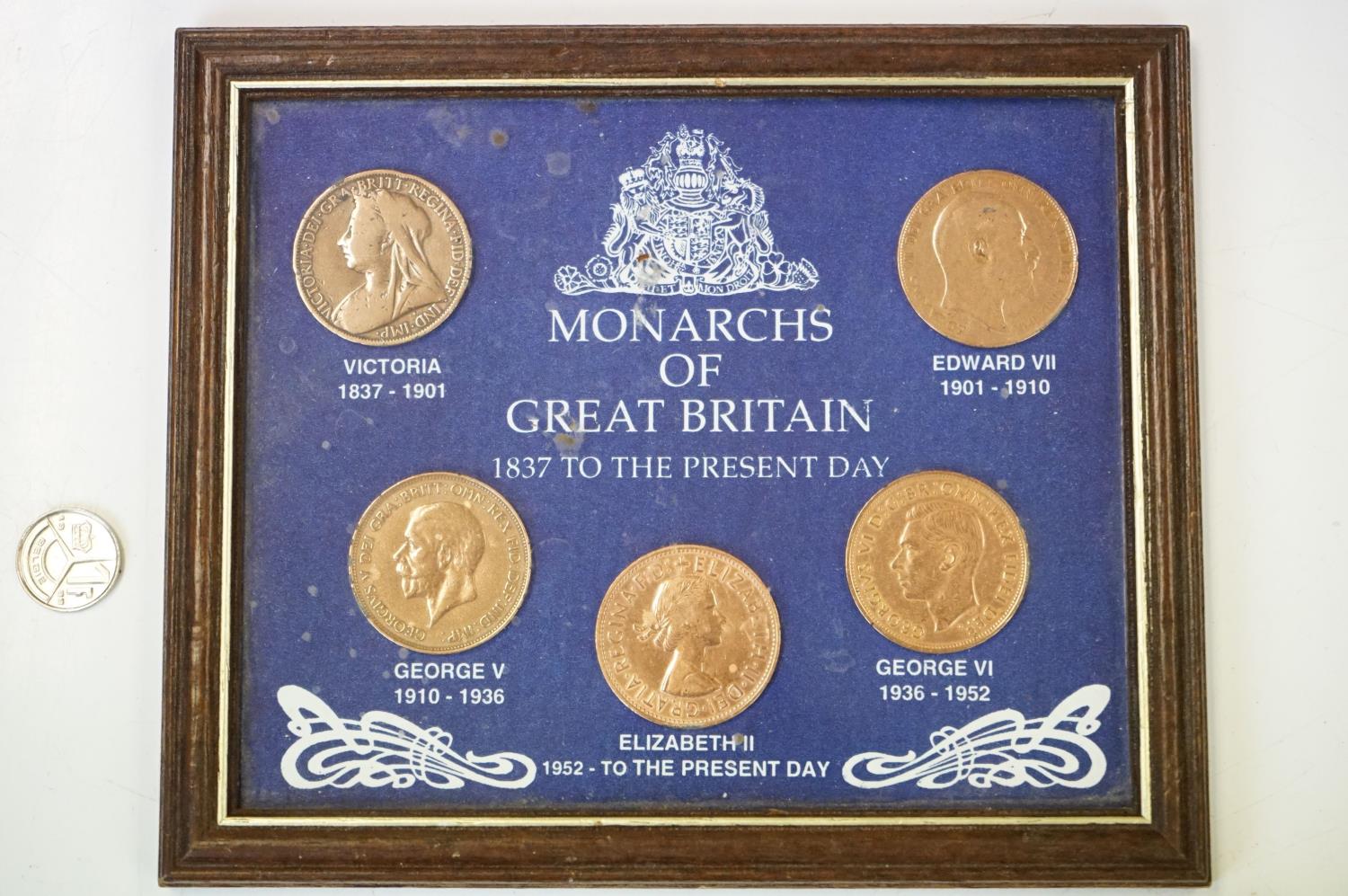 A large collection of British pre decimal and commemorative coins and foreign coins to include - Image 10 of 19