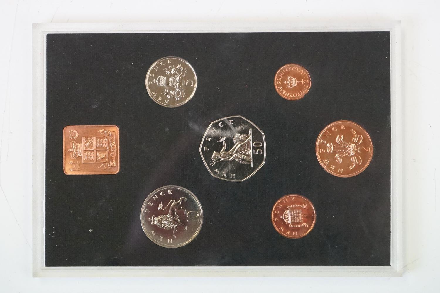 A collection of Royal Mint uncirculated coins to include 1994 year set, 1971 year set, 1970 year - Image 18 of 18