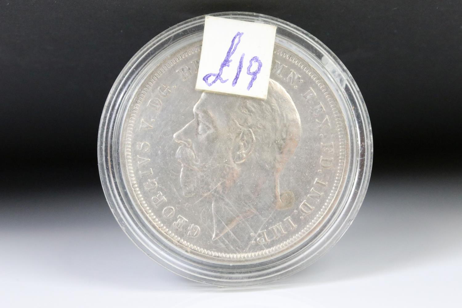 A collection of four British King George V 1935 pre decimal silver full crown coins. - Image 6 of 8