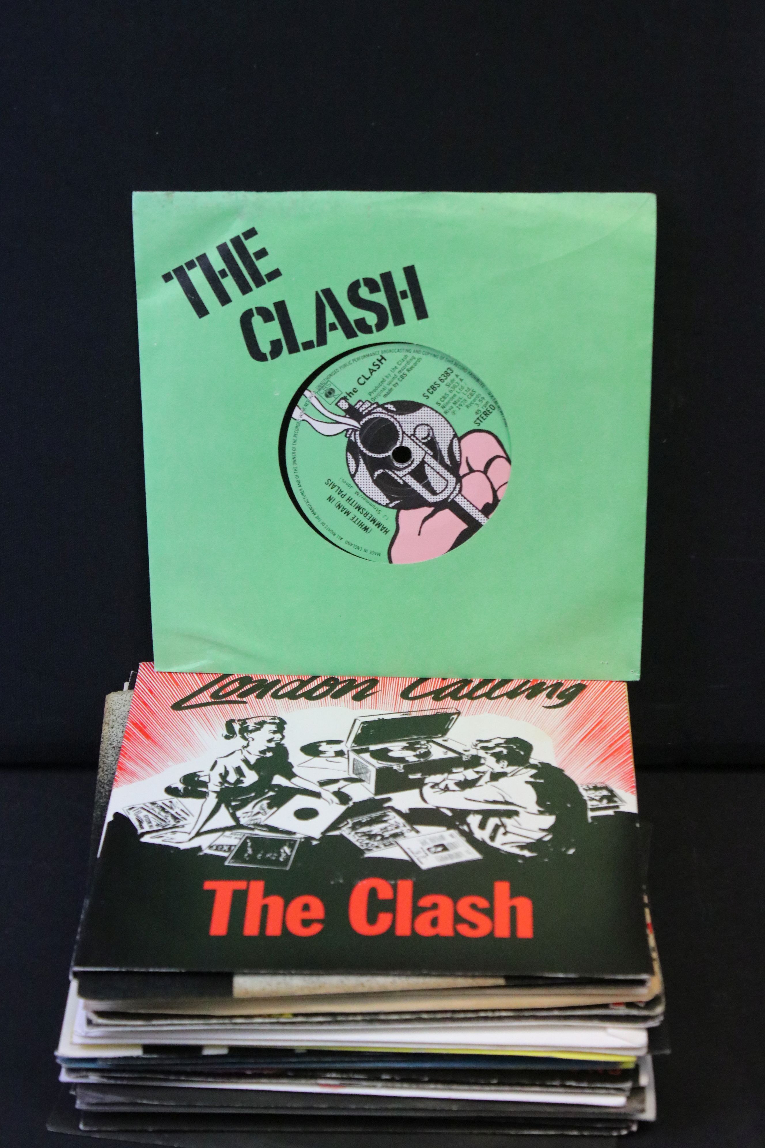 Vinyl - 27 Punk & New Wave 7" singles to include The Clash x 3, The Adverts, Ramones x 2, Sex
