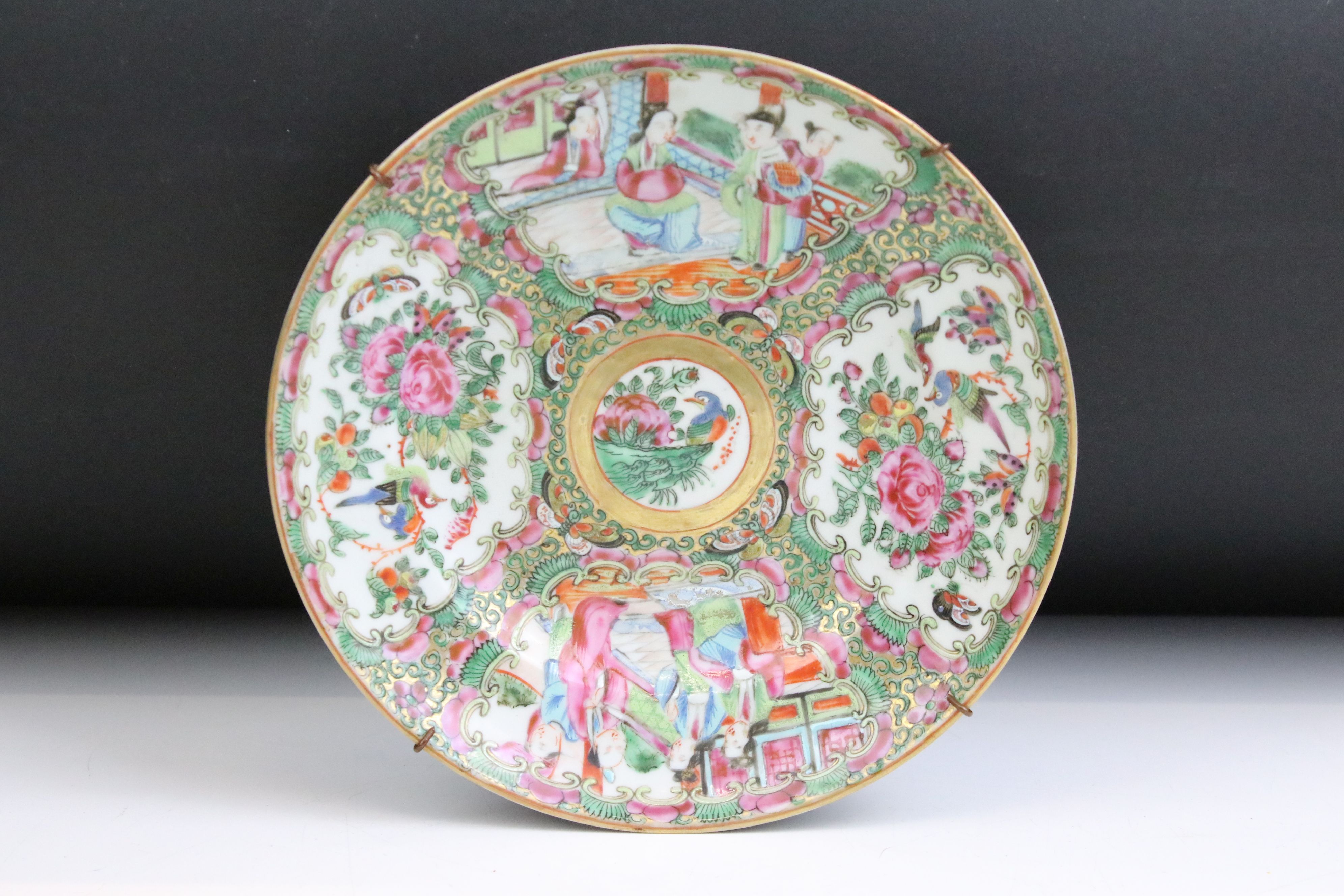 Group of three Oriental ceramic plates. The lot to include a Chinese Canton famille rose plate, a - Image 9 of 13
