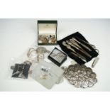 A collection of jewellery to include 925 sterling silver examples together with hallmarked silver