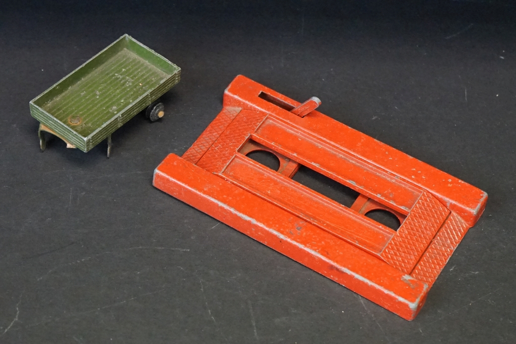 Around 25 early-mid 20th C play worn diecast models to include road, commercial and racing examples - Image 12 of 12