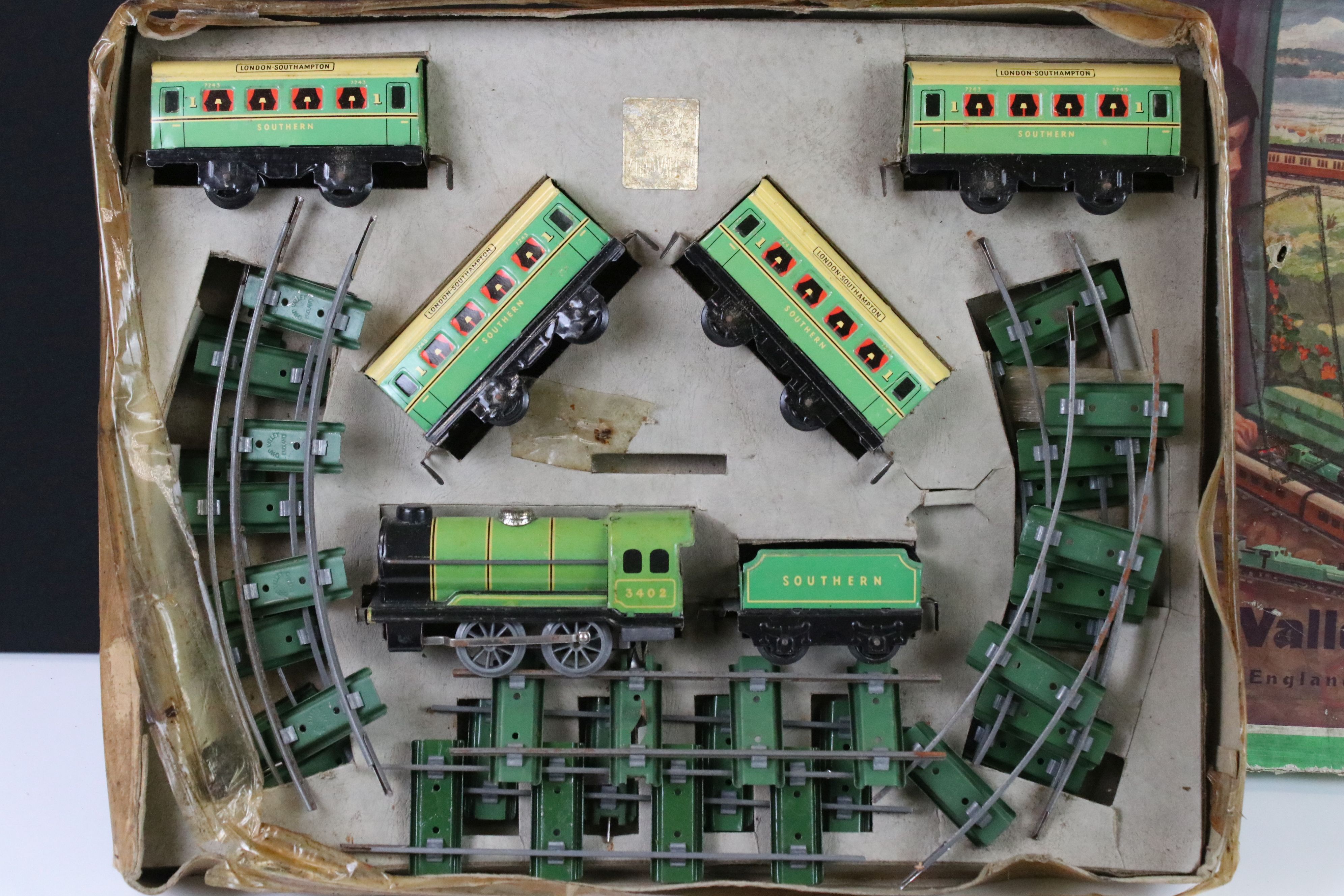 Two early-mid 20th C boxed tin plate train sets to include Brimtoy Clockwork Train No 37/0 Colour - Image 2 of 15