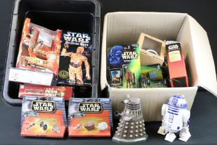 Star Wars - A collection of Star Wars figures & collectables to include a boxed Kenner Star Wars